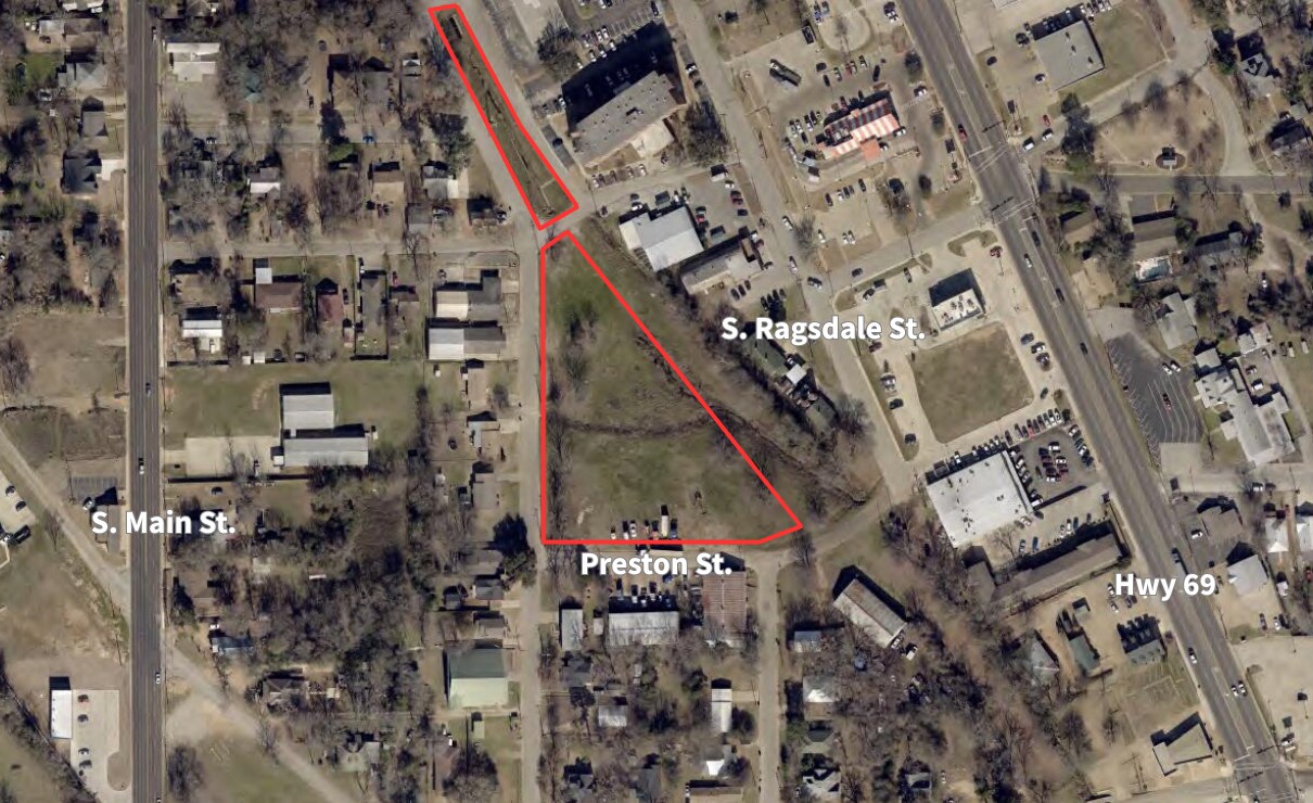 600 Preston St, Jacksonville, TX for Sale