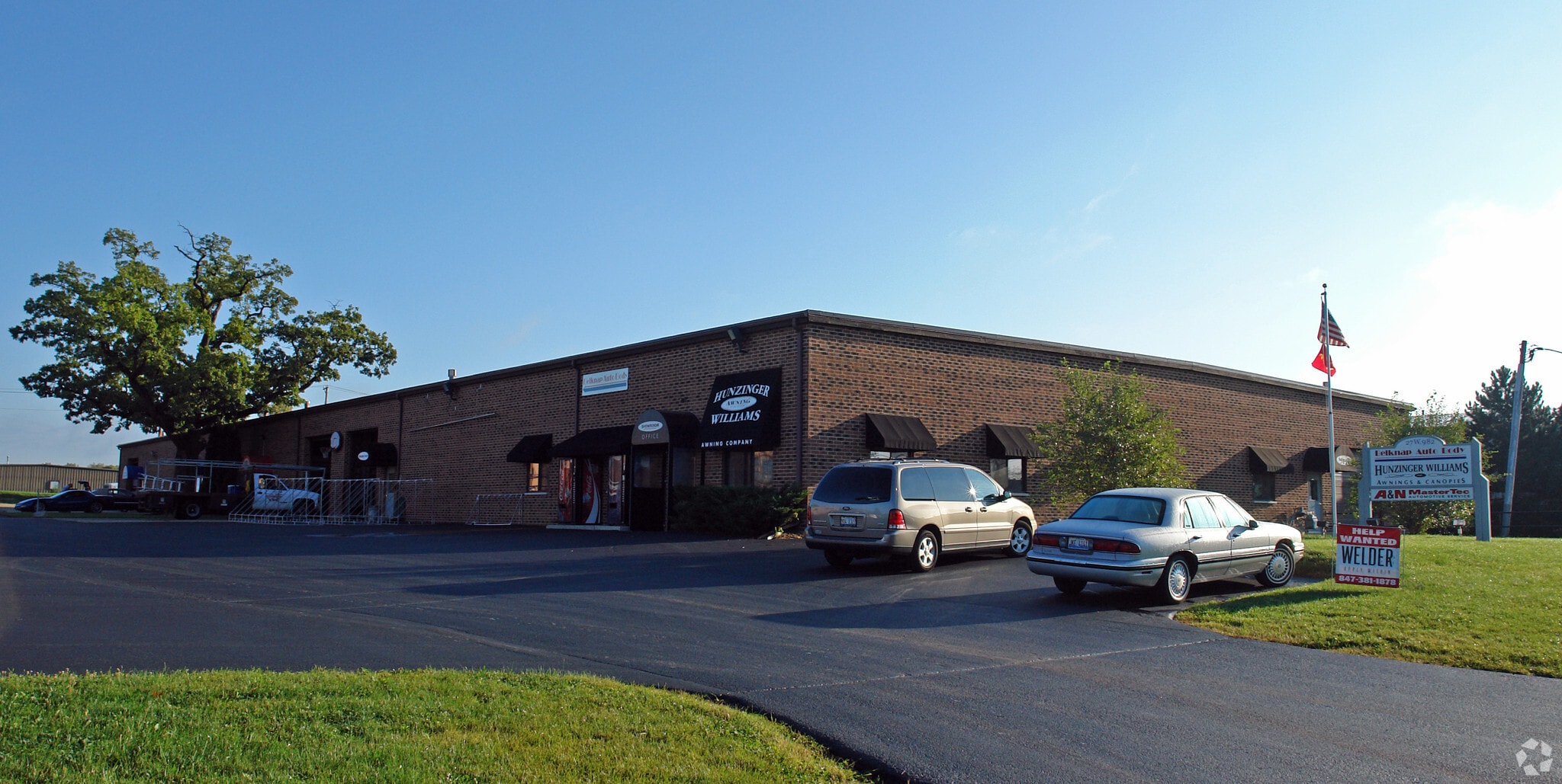 27W982 Commercial Ave, Lake Barrington, IL for Sale
