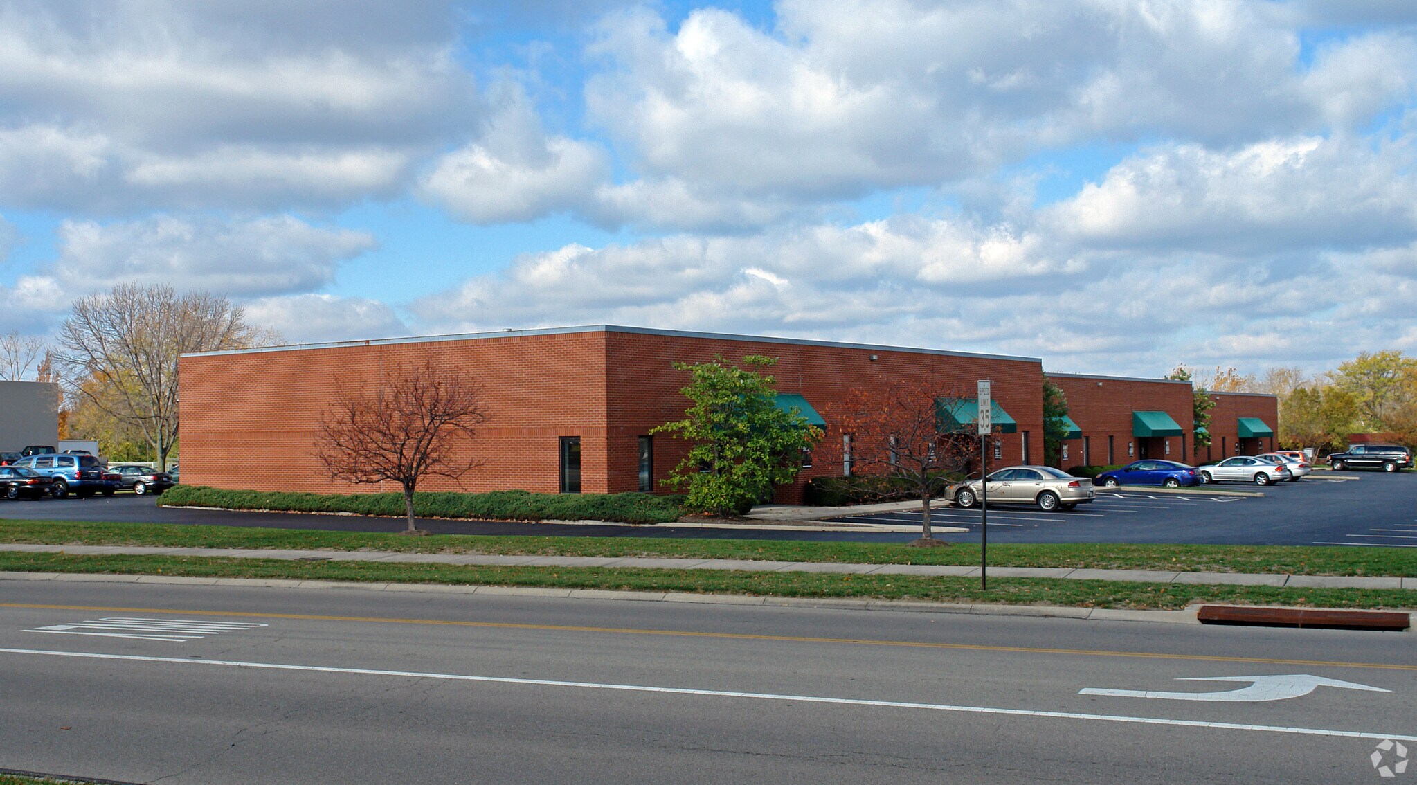 900-922 Senate Dr, Centerville, OH for Rent