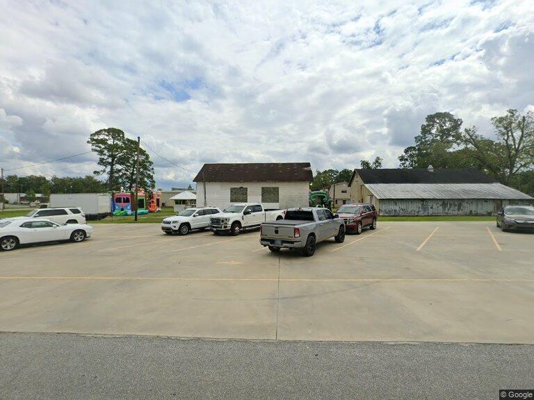 697 W Cherry St, Jesup, GA for Sale