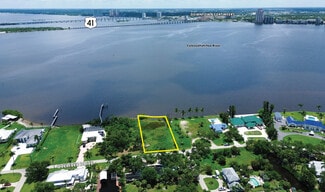 North Fort Myers, FL Residential - 740 Overiver Dr