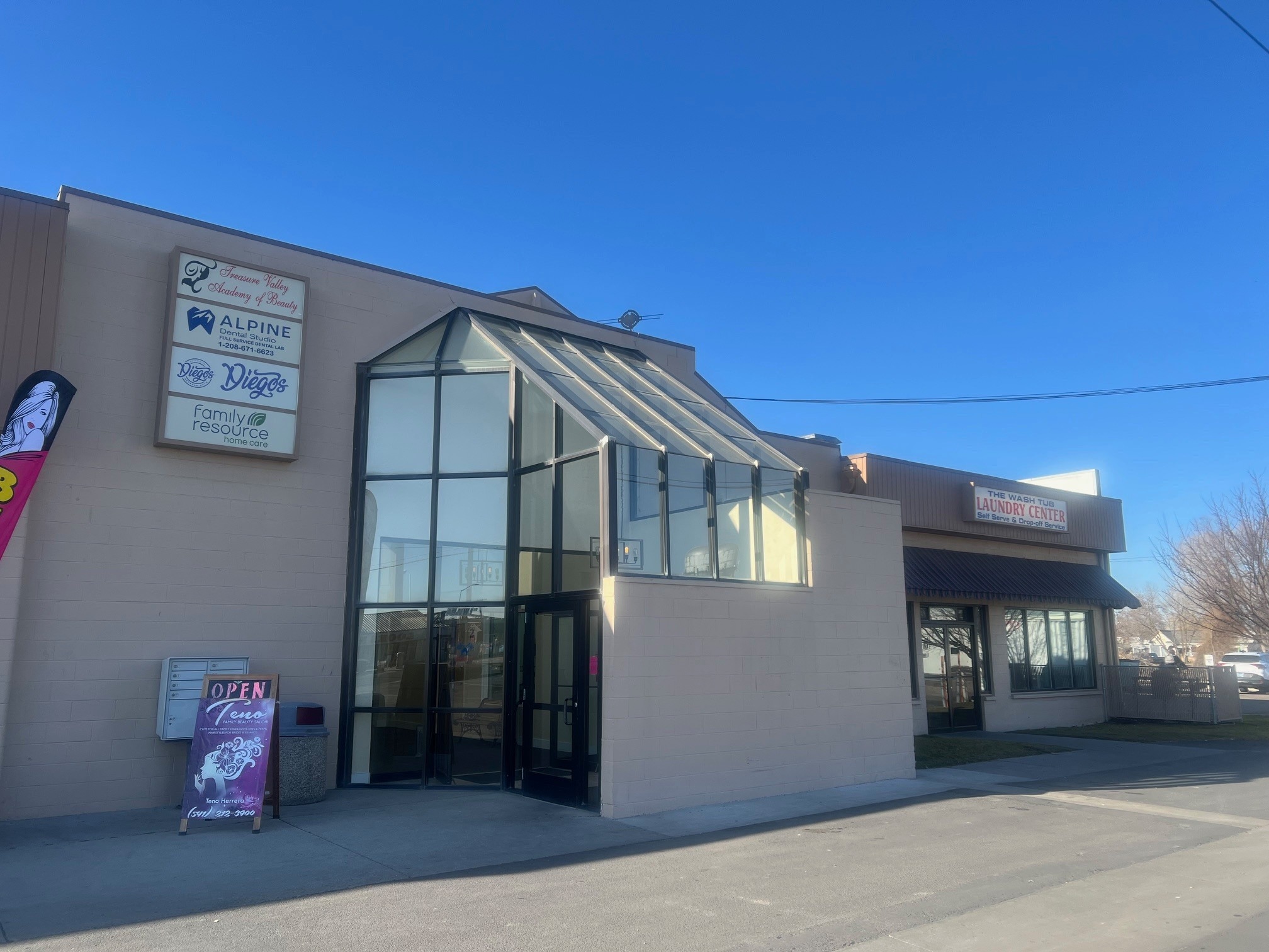 49 NW 1st St, Ontario, OR for Sale