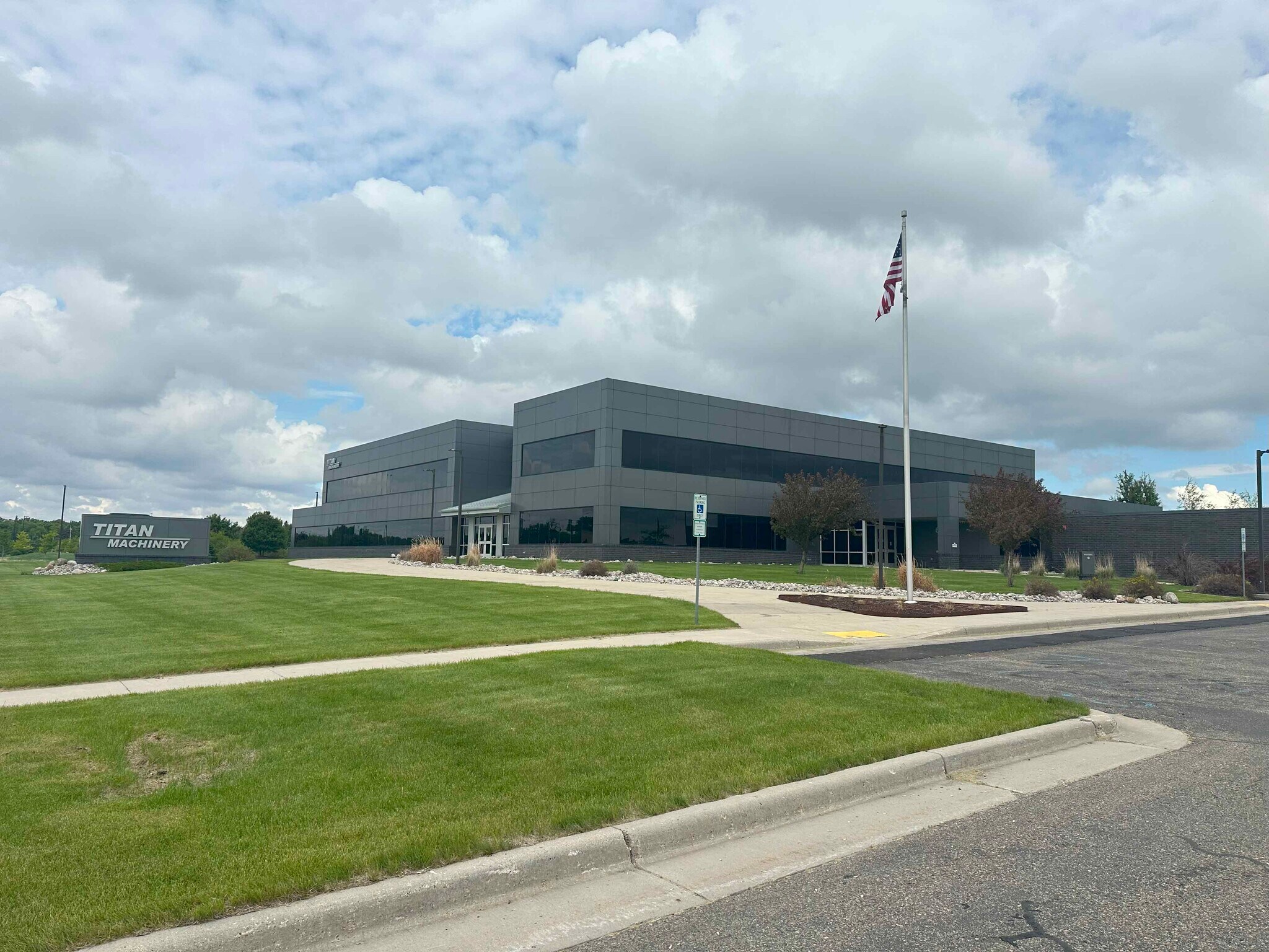 644 E Beaton Dr, West Fargo, ND for Rent