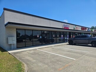 Lumberton, TX Retail - 203-213 S Main St