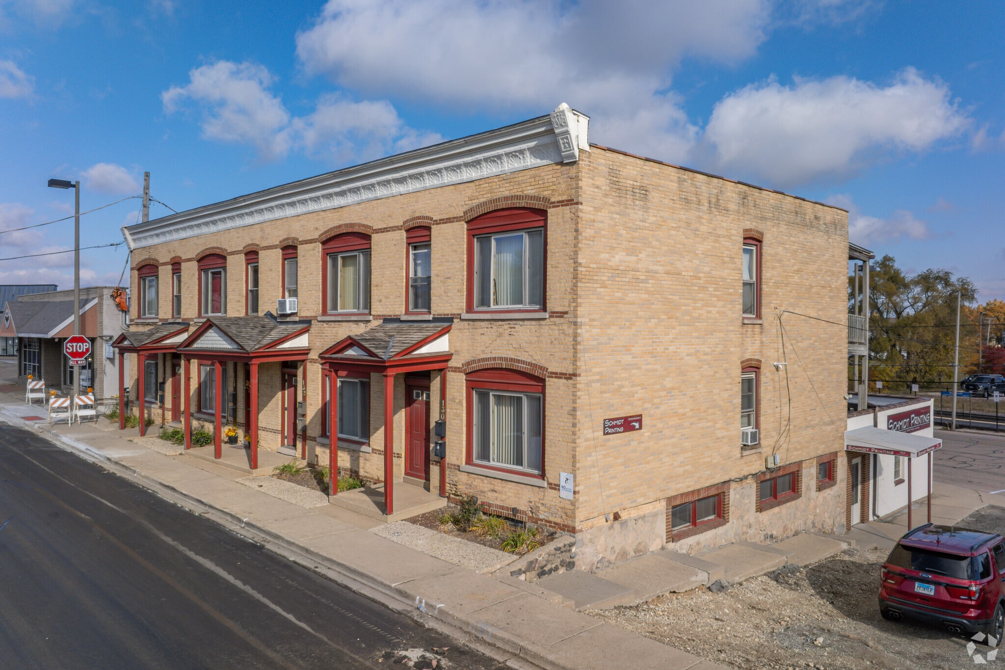 130 Washington St, Woodstock, IL for Sale