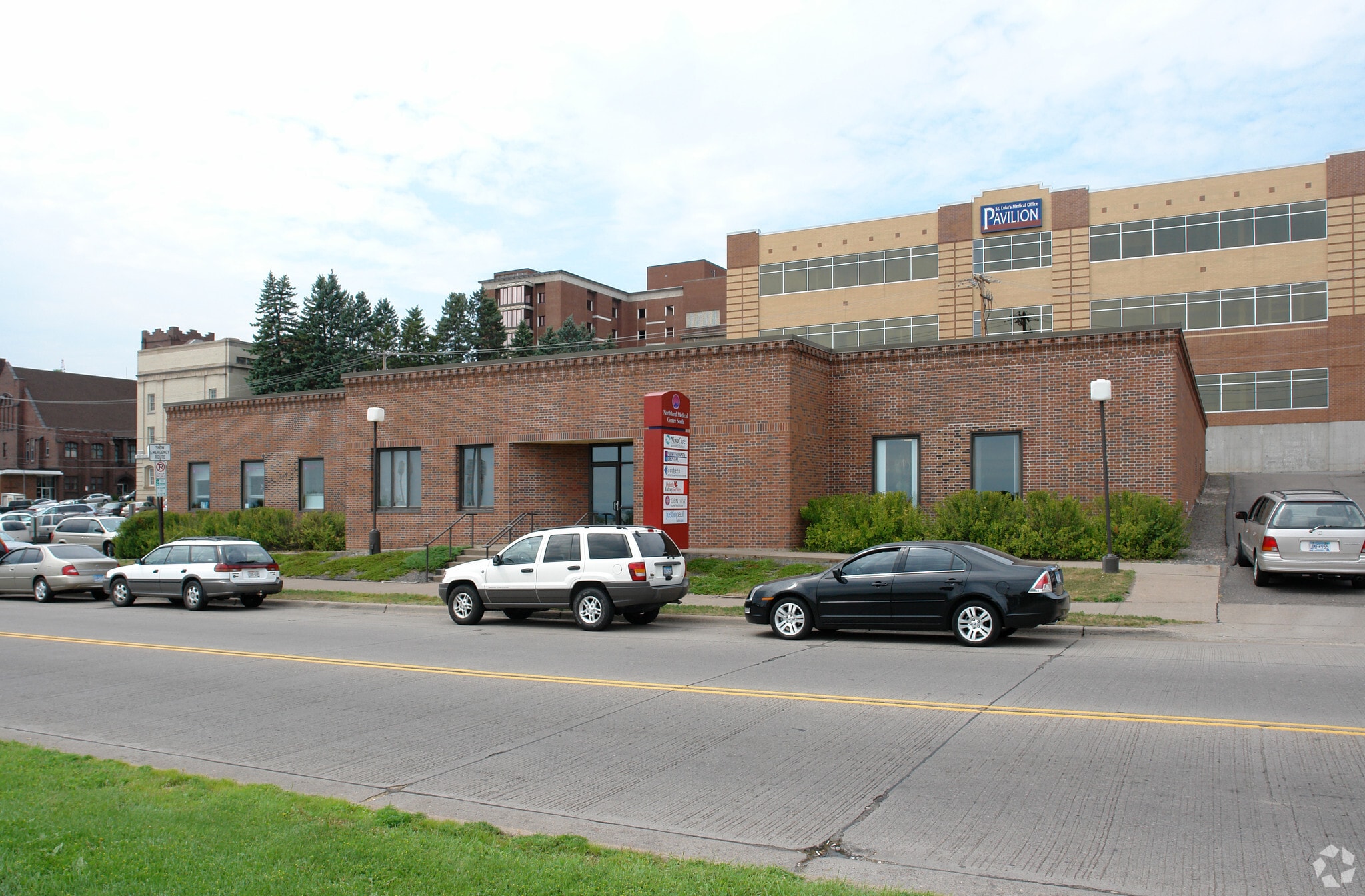 925 E Superior St, Duluth, MN for Rent