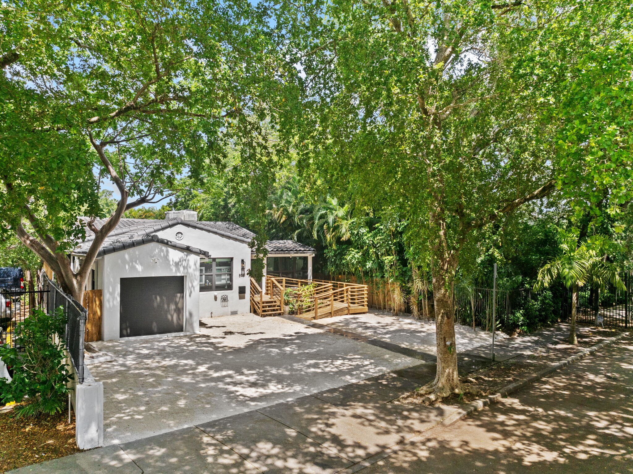 5981 NE 6th Ave, Miami, FL for Sale
