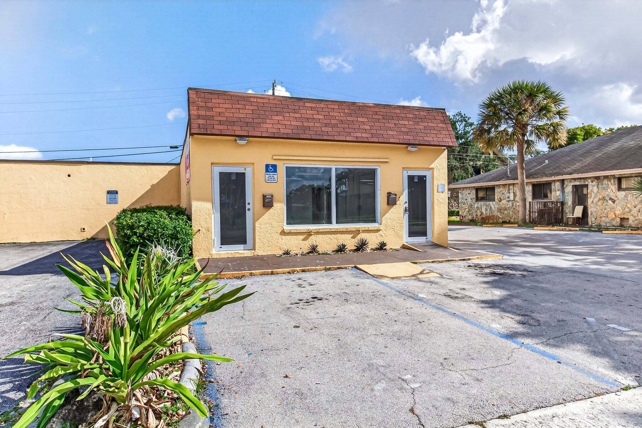 1180 NW 41st Ter, Lauderhill, FL for Rent