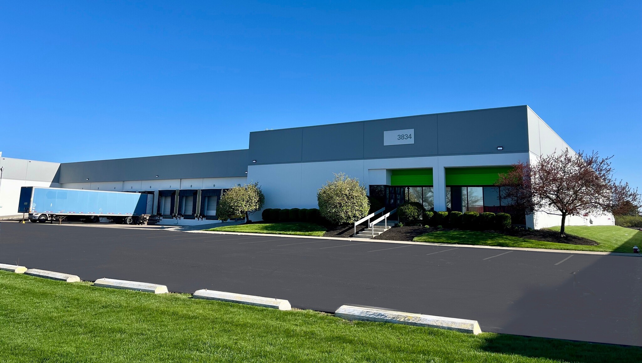 3820-3834 Zane Trace Dr, Columbus, OH for Rent