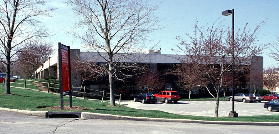 5 Skyline Dr, Hawthorne, NY for Rent