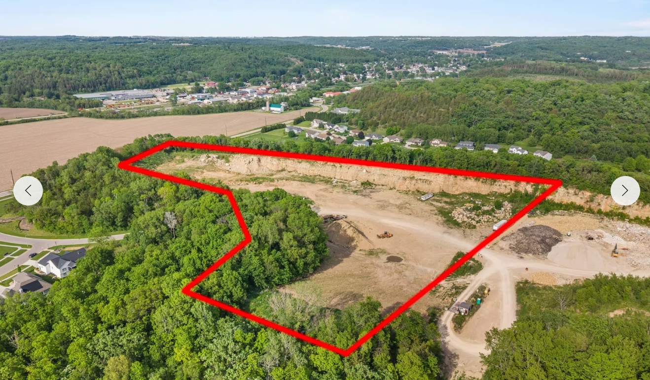 1750 Rocky Bluff Ct, Cross Plains, WI for Sale