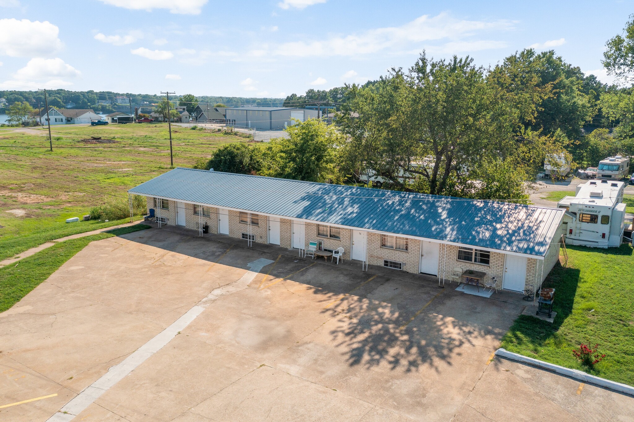 2320 S Main St, Grove, OK for Sale