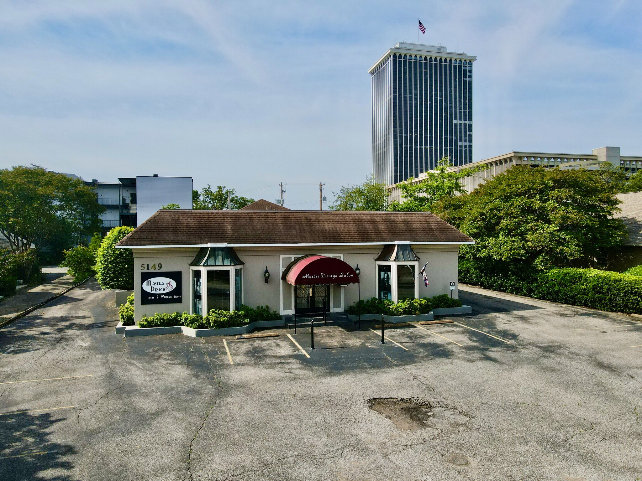 5149 Wheelis Dr, Memphis, TN for Sale