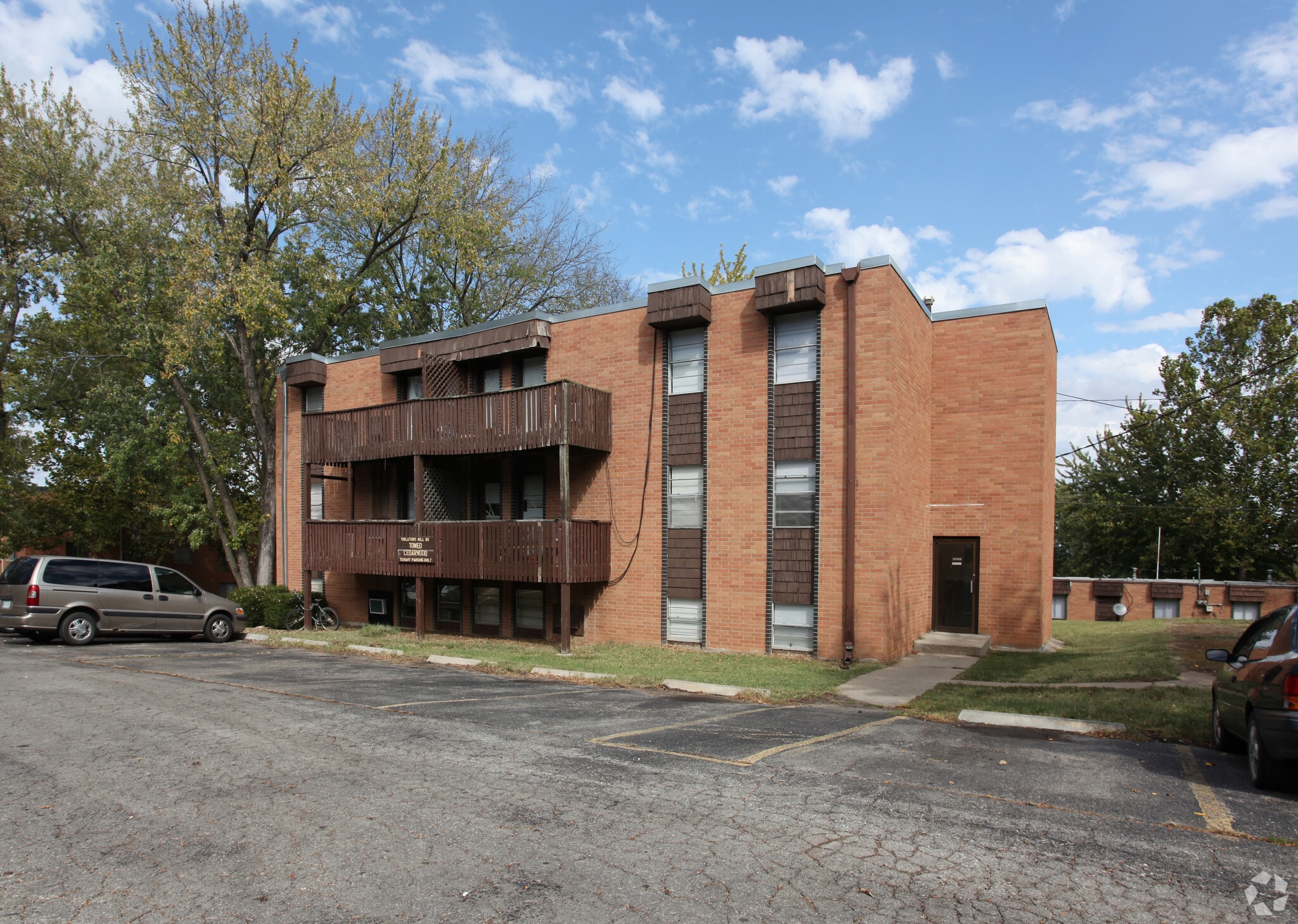1733 W 24th St, Lawrence, KS for Sale