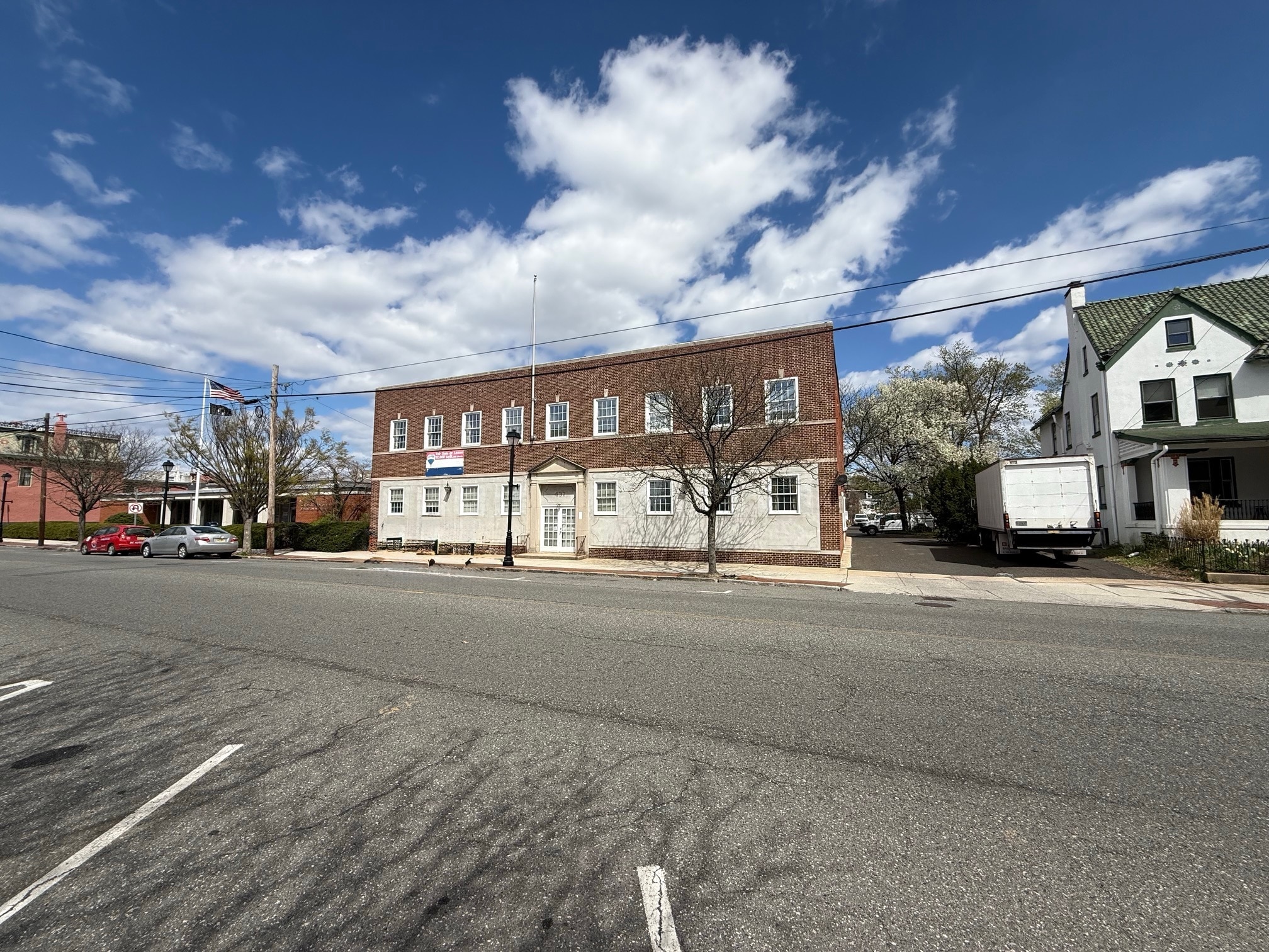 437 High St, Burlington, NJ for Sale