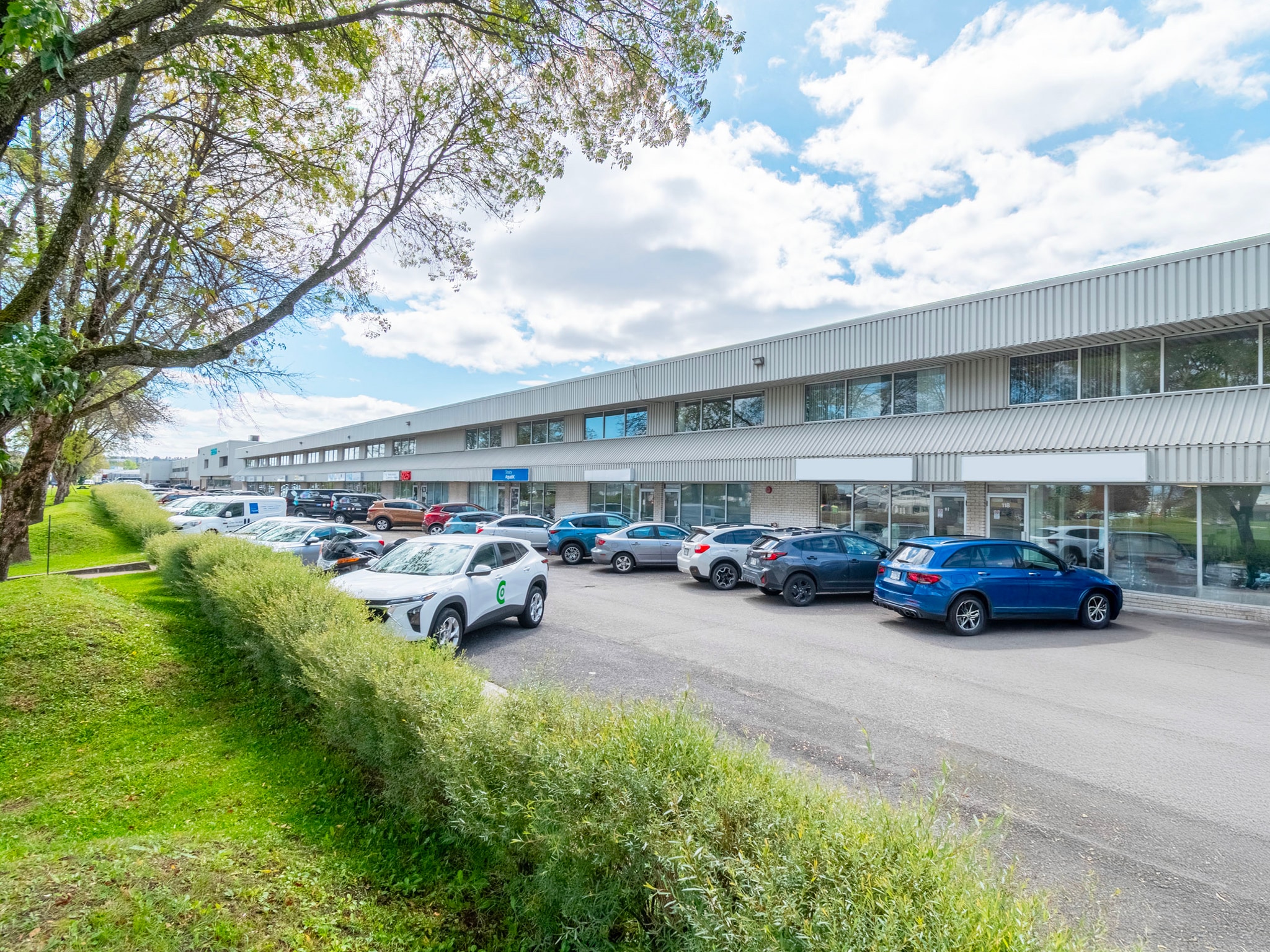 925 Av Newton, Québec, QC for Rent