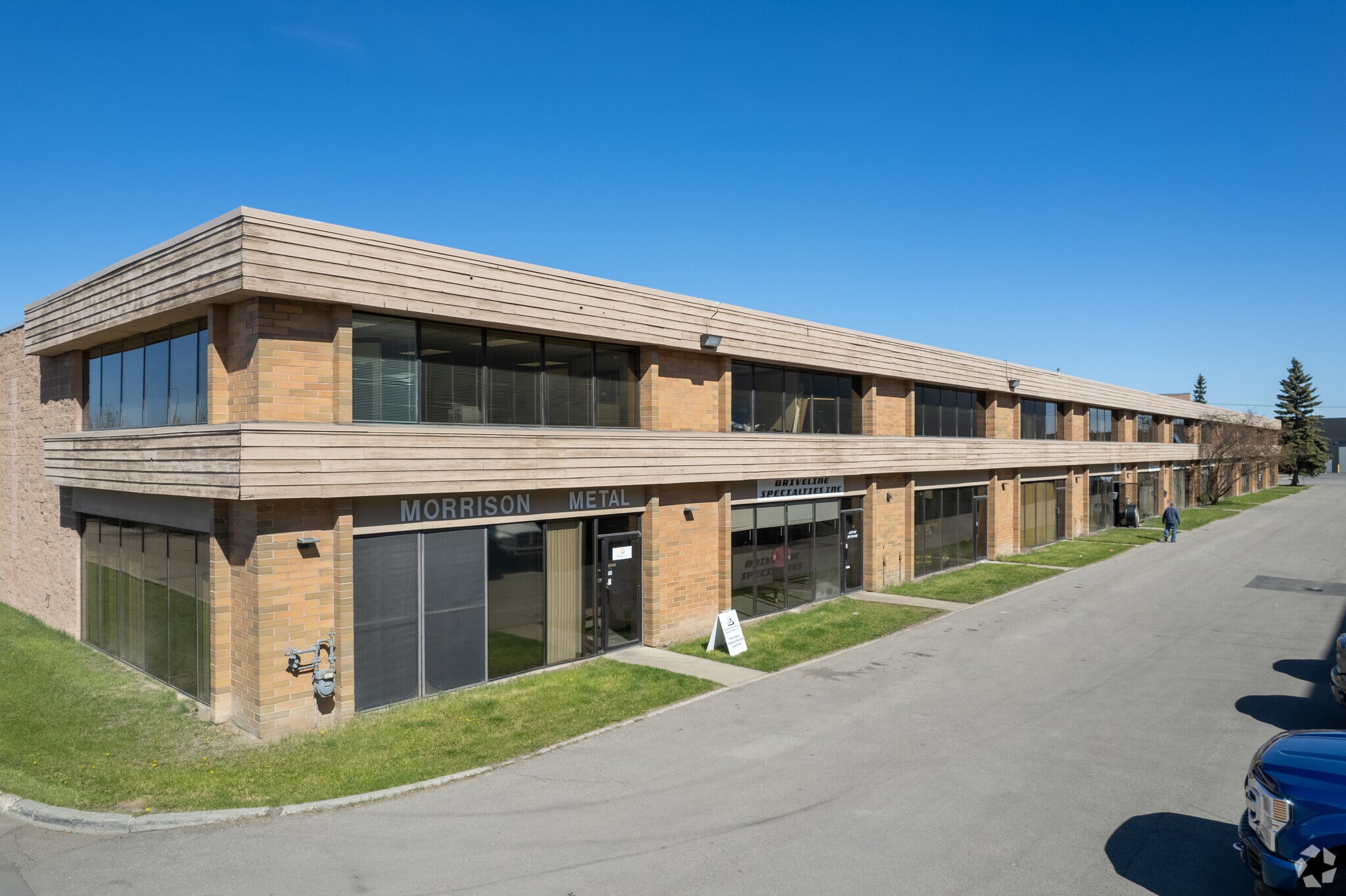 4045 74th Ave SE, Calgary, AB for Sale