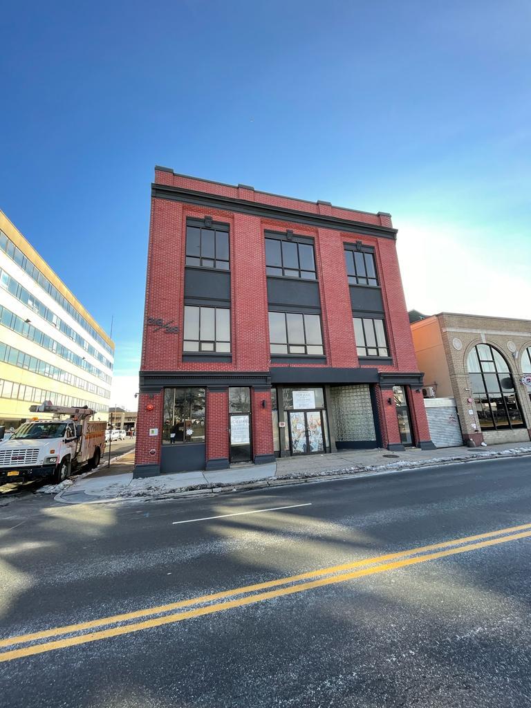 316-318 Fulton Ave, Hempstead, NY for Rent