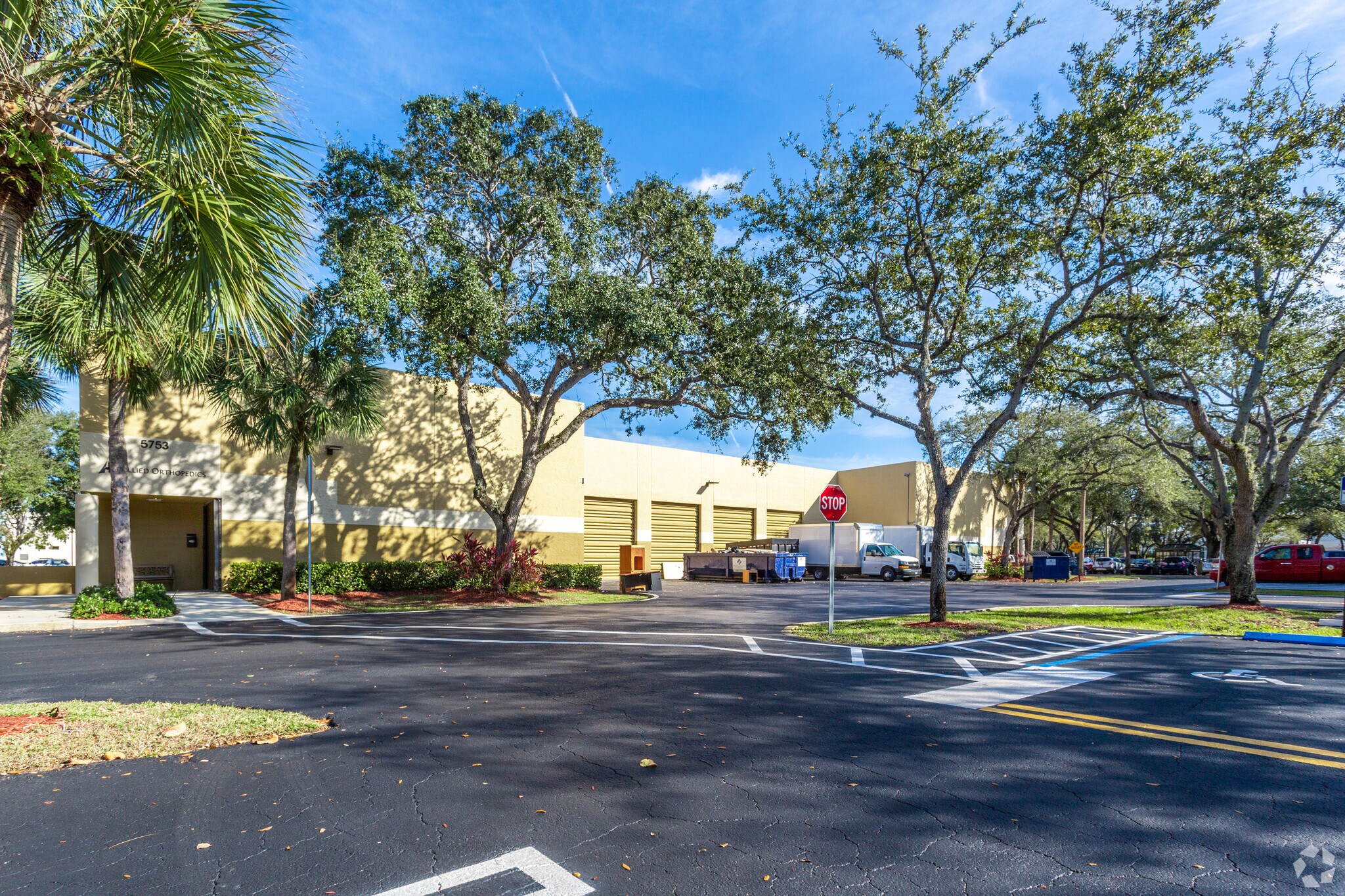5751-5753 Miami Lakes Dr, Miami Lakes, FL for Rent