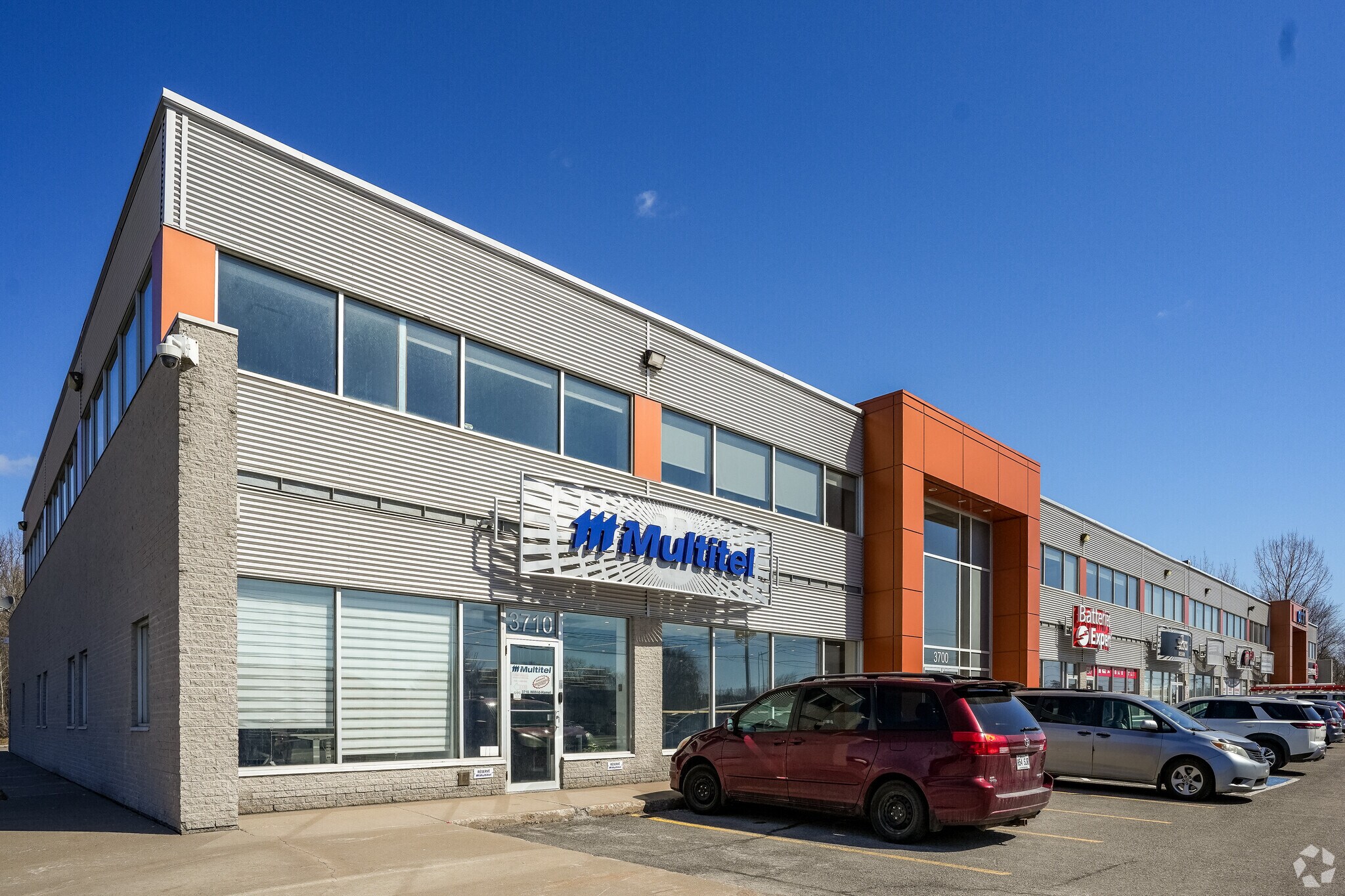 3640-3710 Boul Wilfrid-Hamel, Québec, QC for Rent