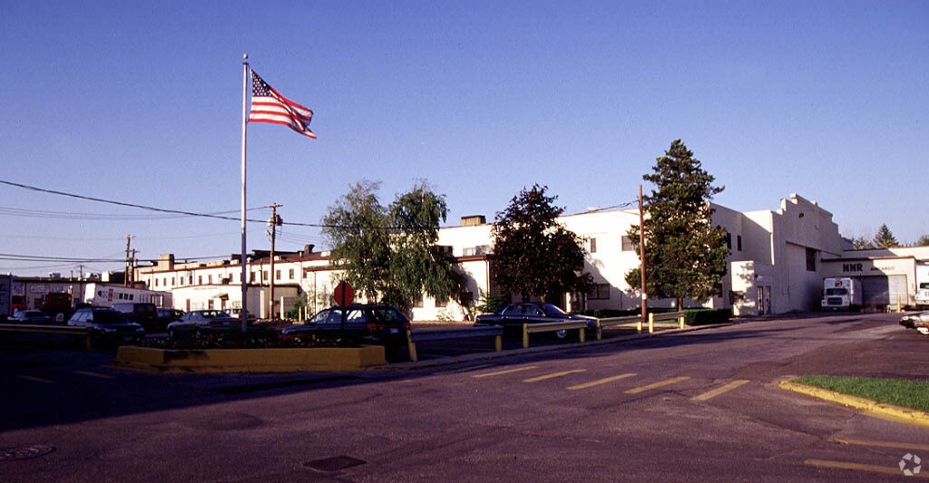 145 Hook Creek Blvd Valley Stream, NY 11581 Industrial Property for