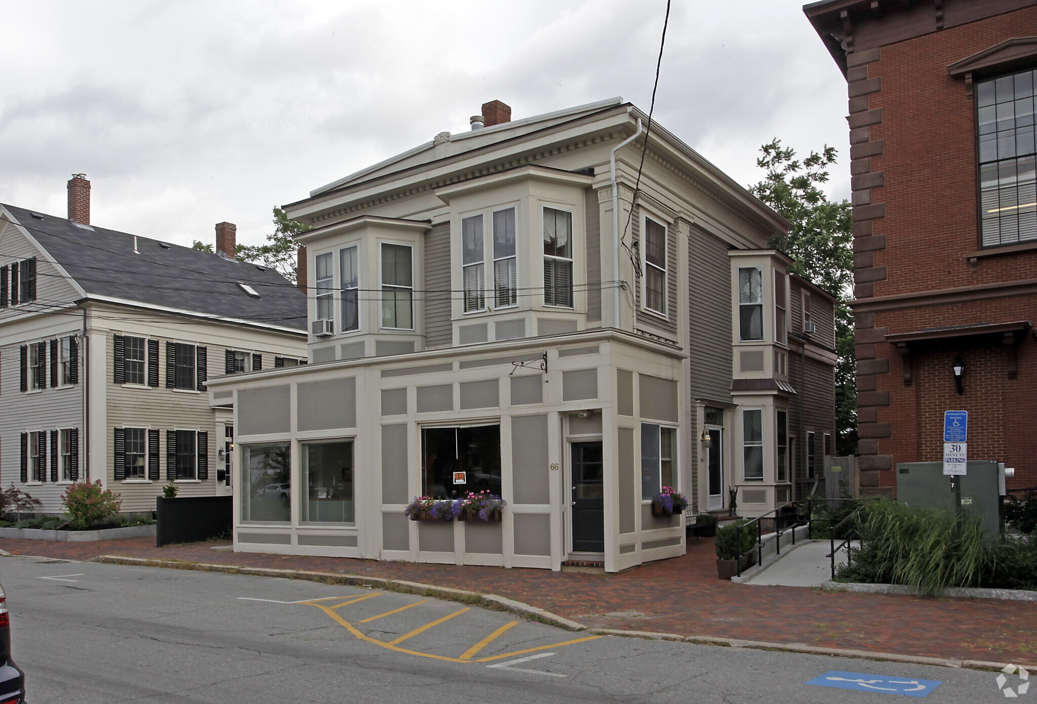 66-68 Pleasant St, Newburyport, MA for Rent