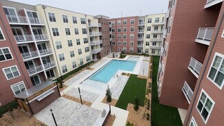 Richmond, VA Apartments - 3700 Monument Ave