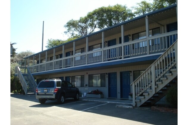 460 Highway 101, Bandon, OR for Sale