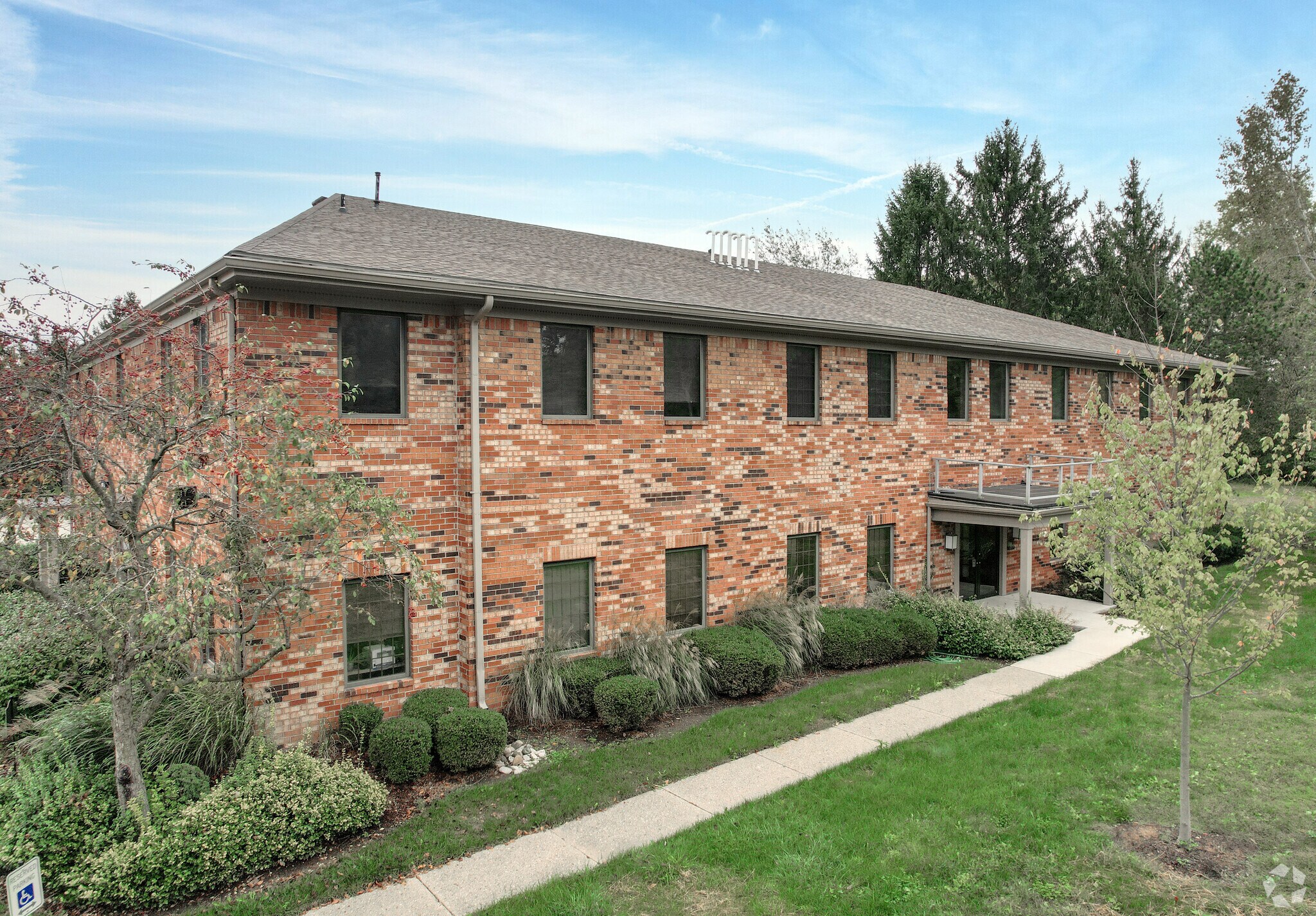9595 Whitley Dr, Indianapolis, IN for Rent