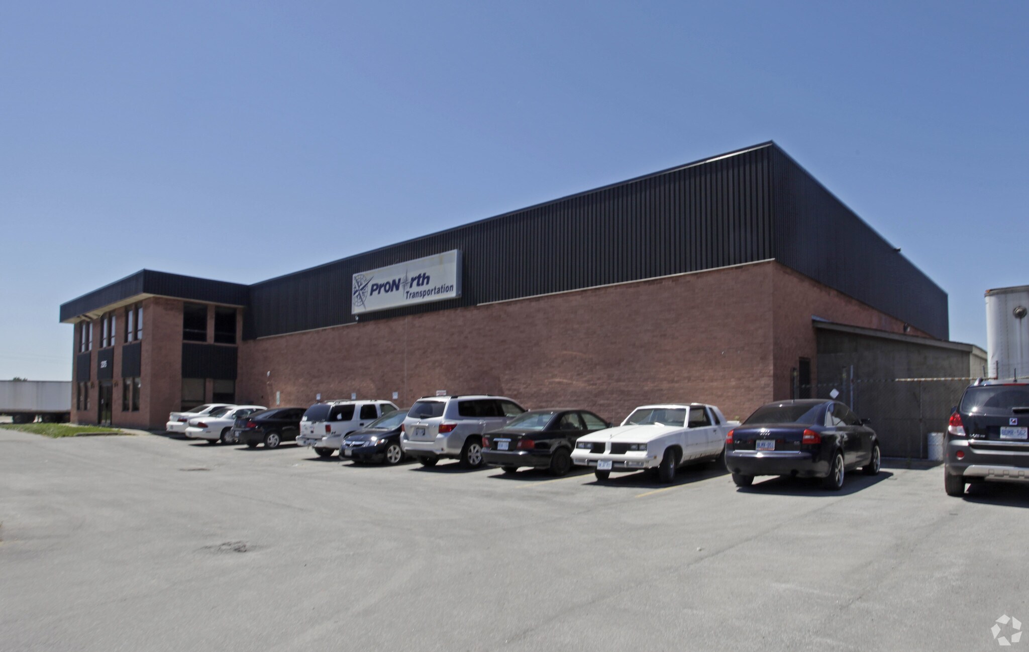2375 Lucknow Dr, Mississauga, ON for Rent