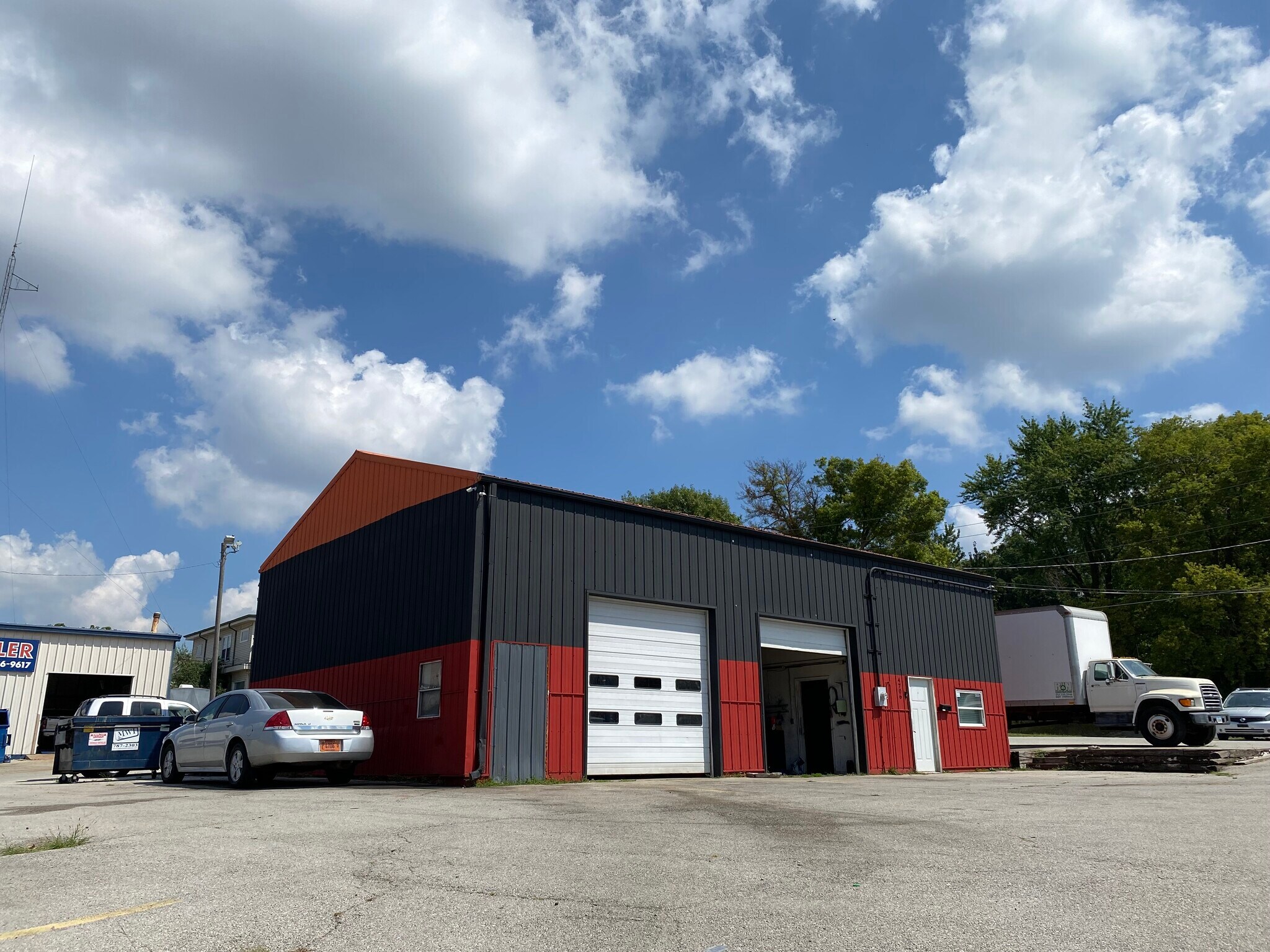 4706 12th St, Rock Island, IL for Sale