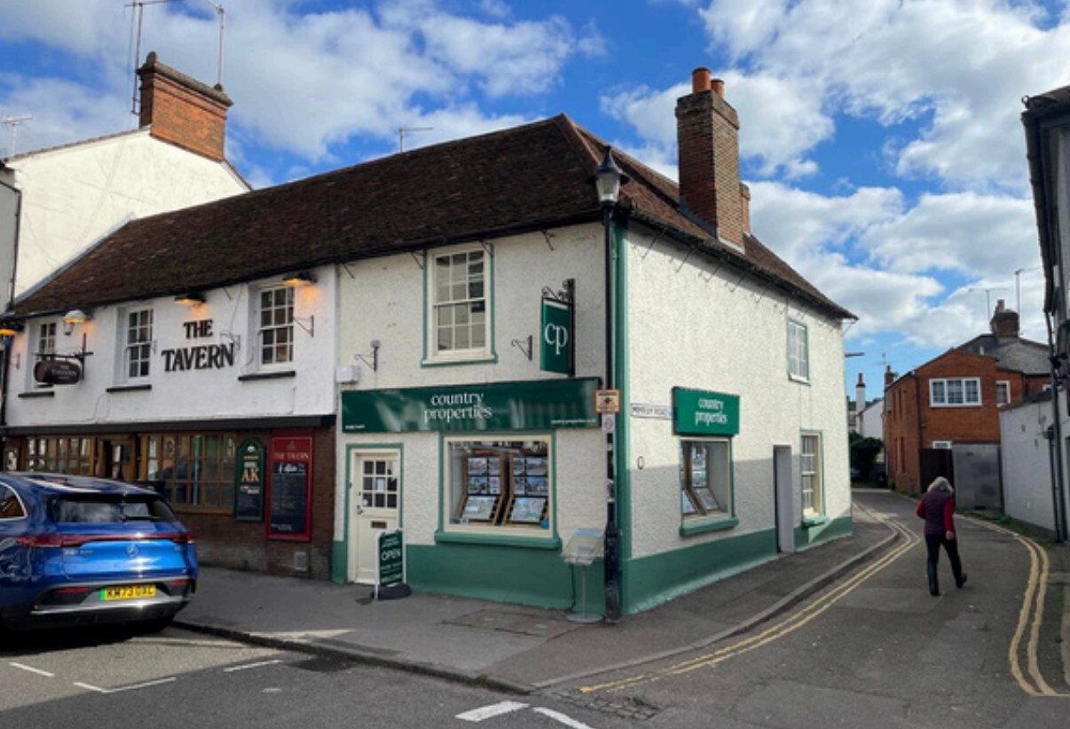 6-10 High St, Welwyn, HRT for Rent