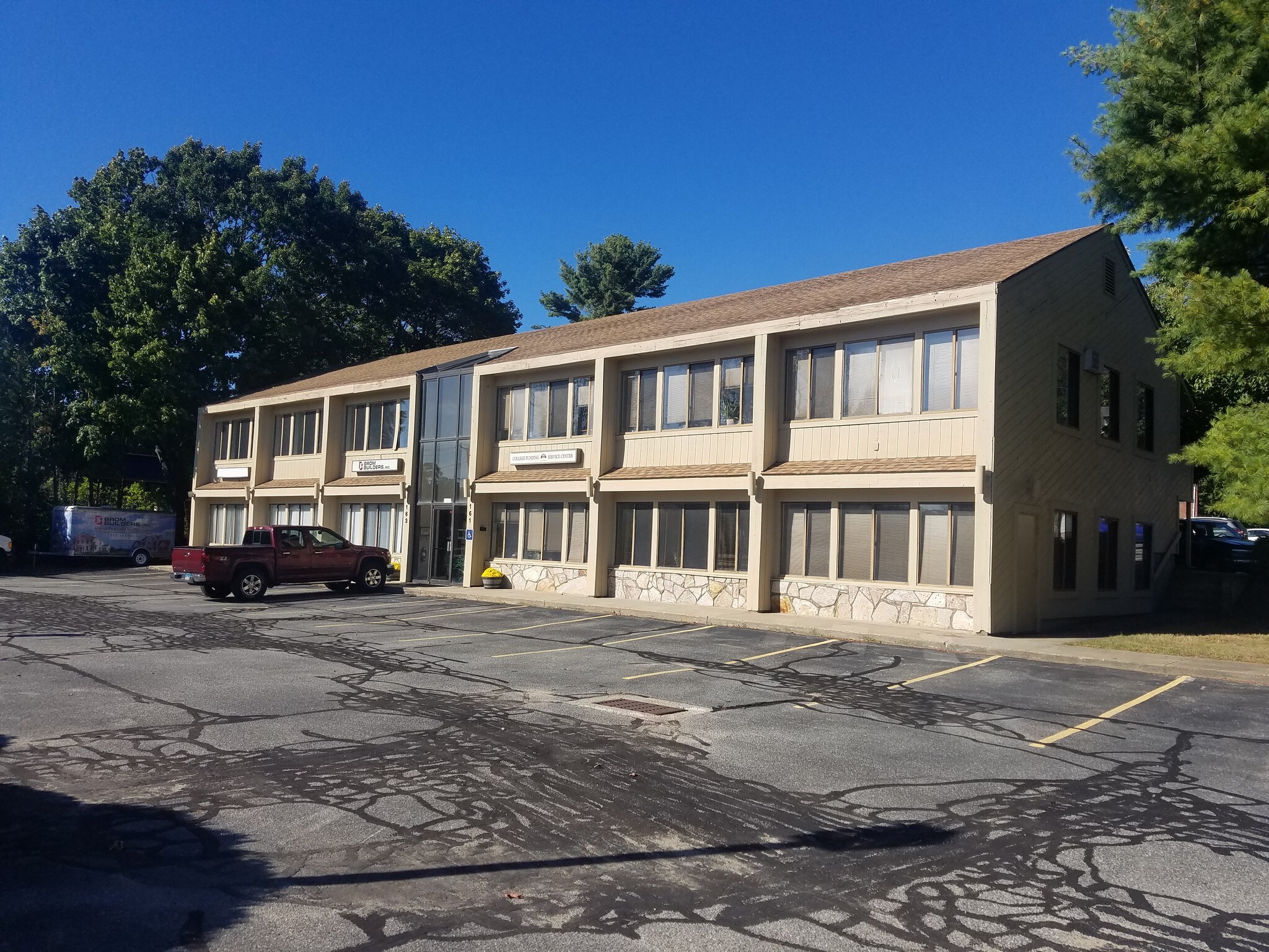 161-163 Boston Post Rd, Waterford, CT for Rent