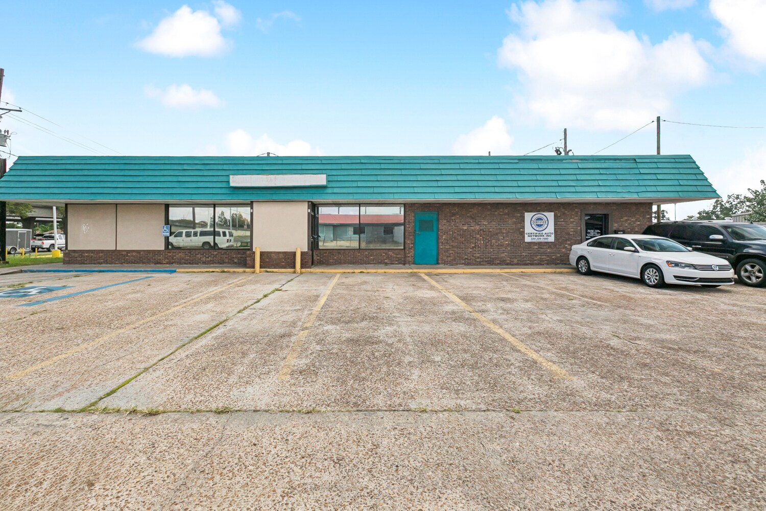 6241 Westbank Expy, Marrero, LA for Sale