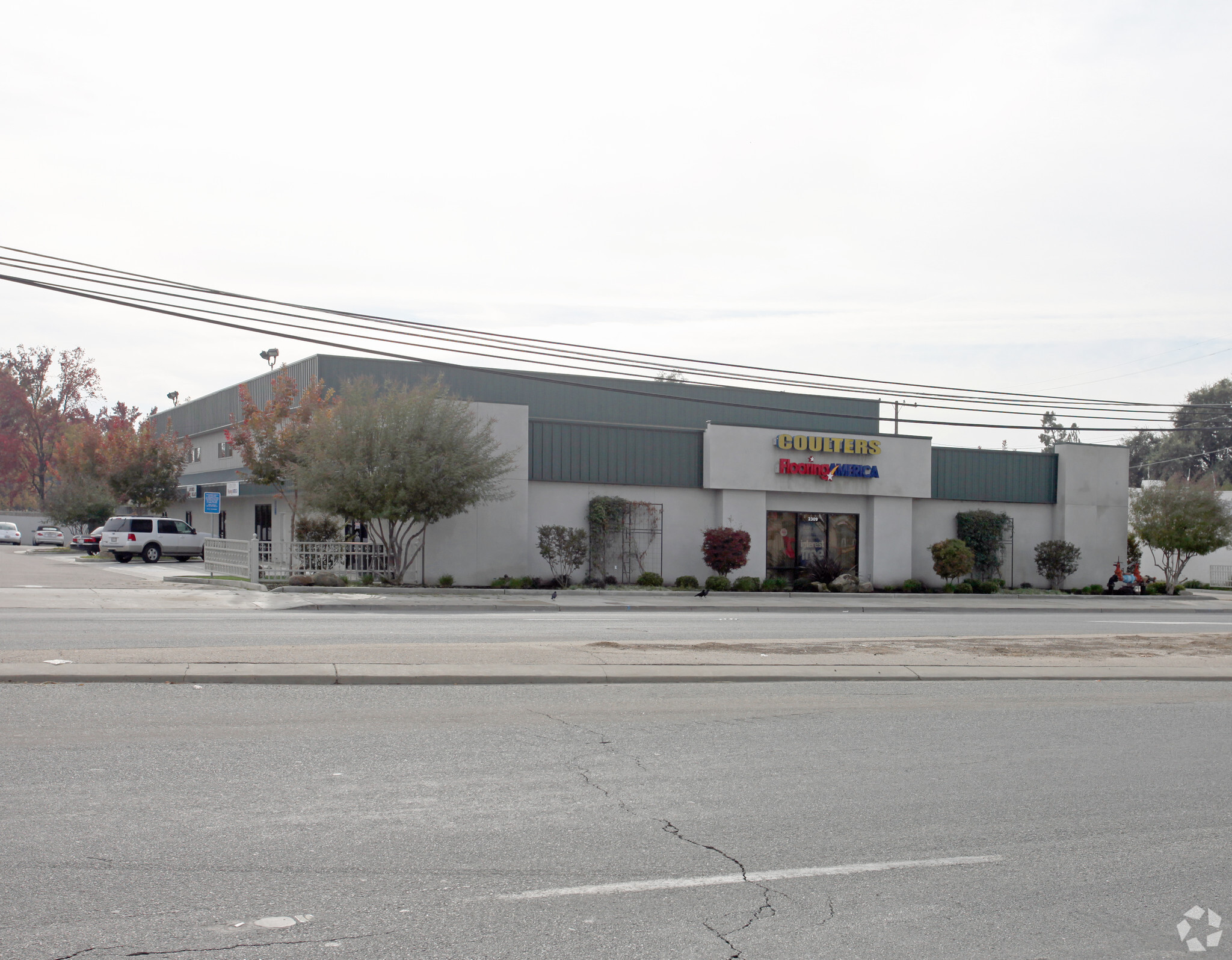 2309 E Tulare Ave, Tulare, CA for Sale