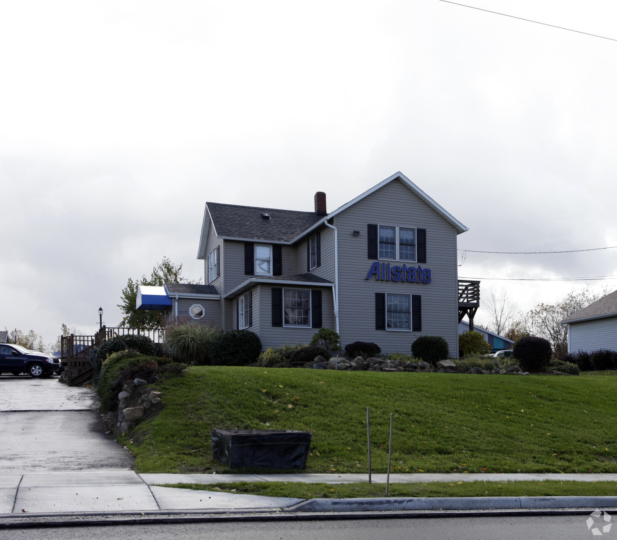 816 E Turkeyfoot Lake Rd, Akron, OH for Rent