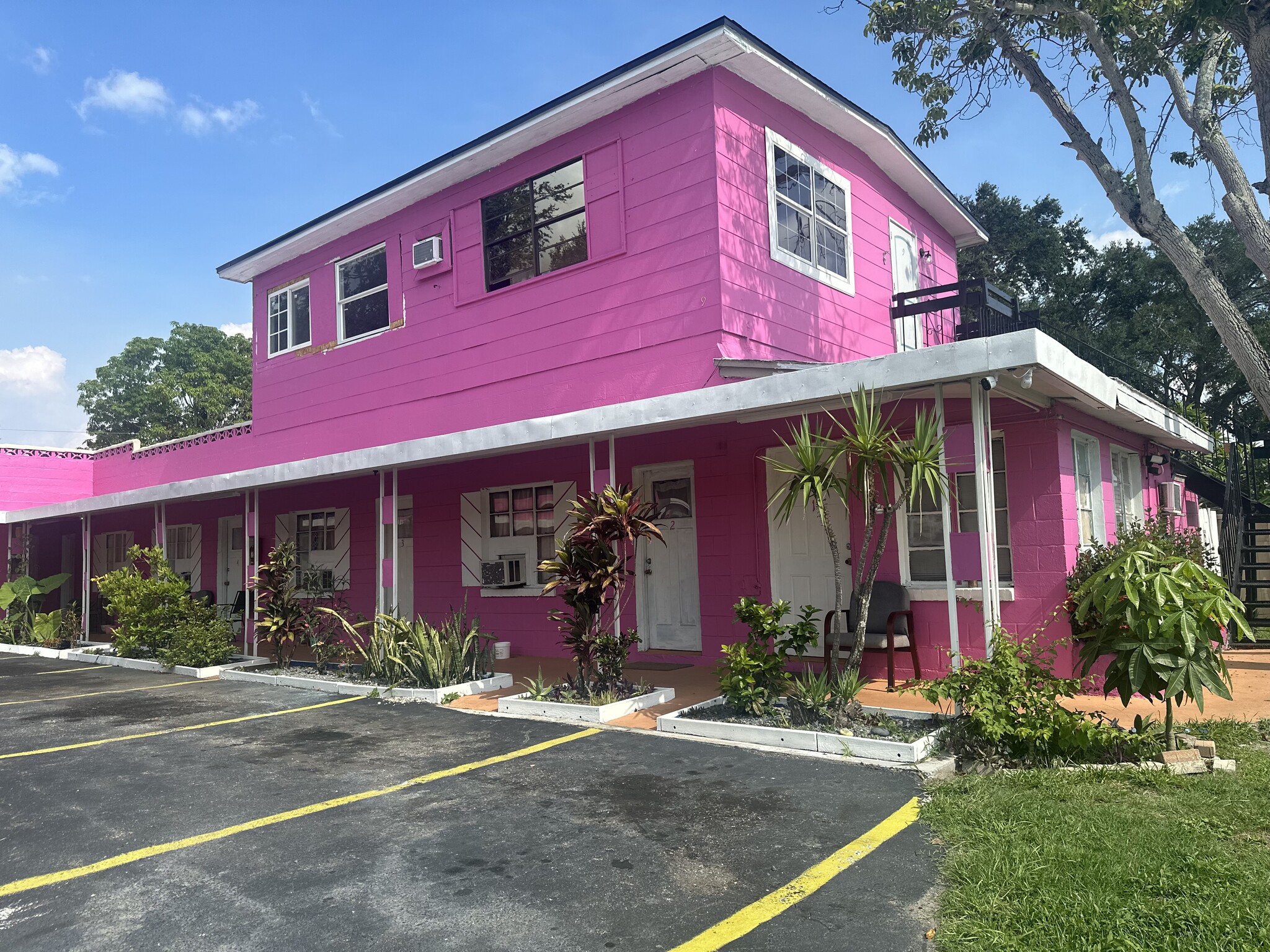 6733 4th St N, Saint Petersburg, FL for Sale