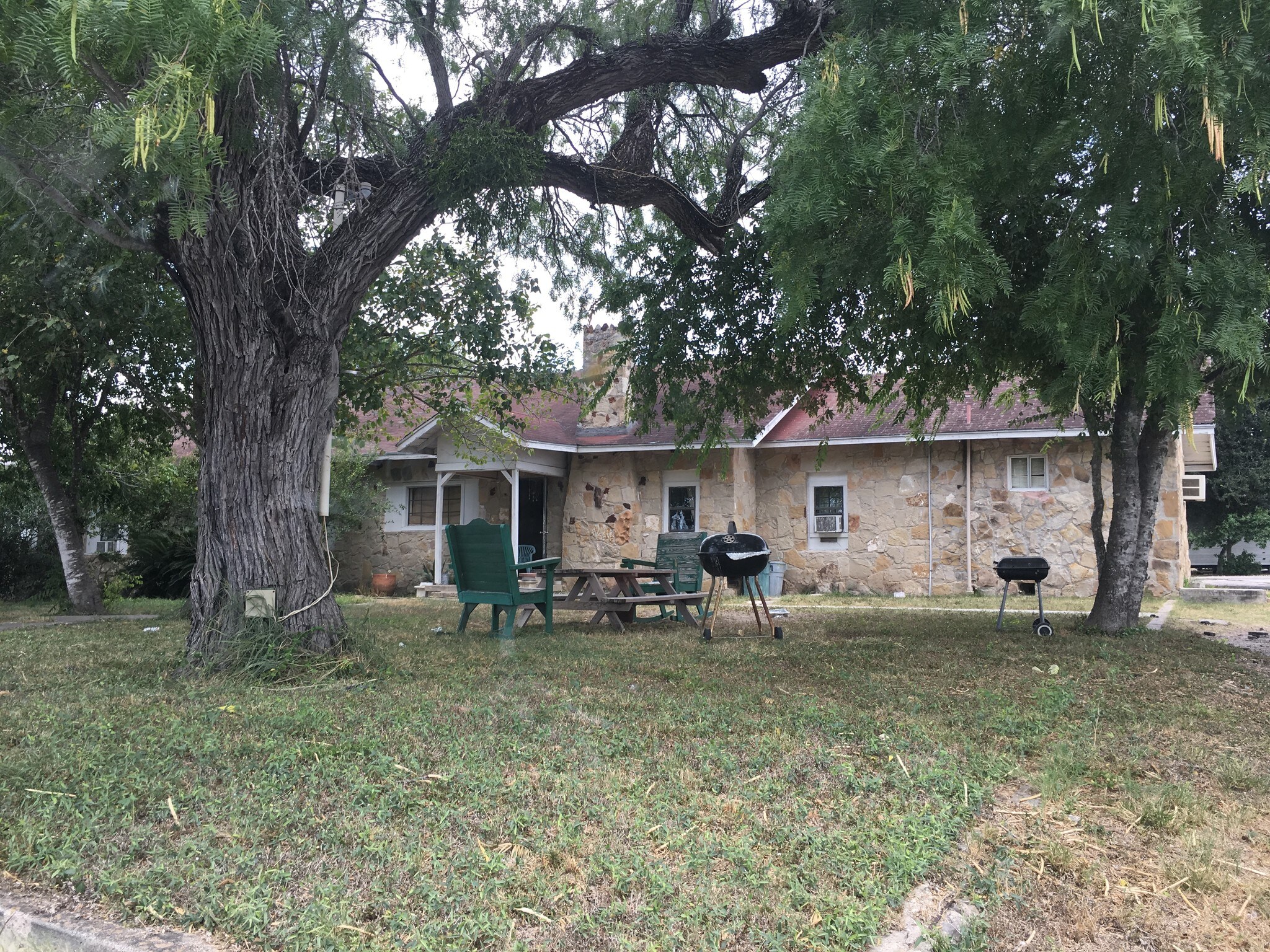 1404 N Harborth Ave Three Rivers, TX 78071 MultiFamily Property for