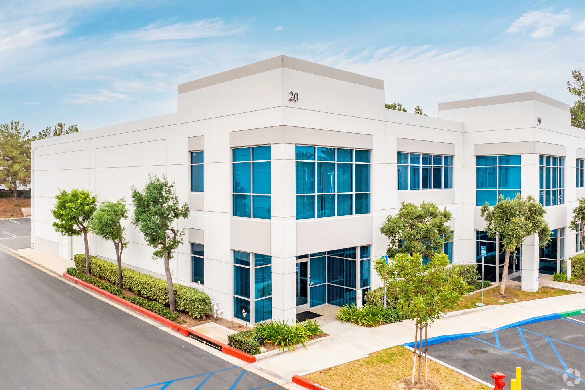 20 Maxwell Irvine, CA 92618 Flex Property for Lease on