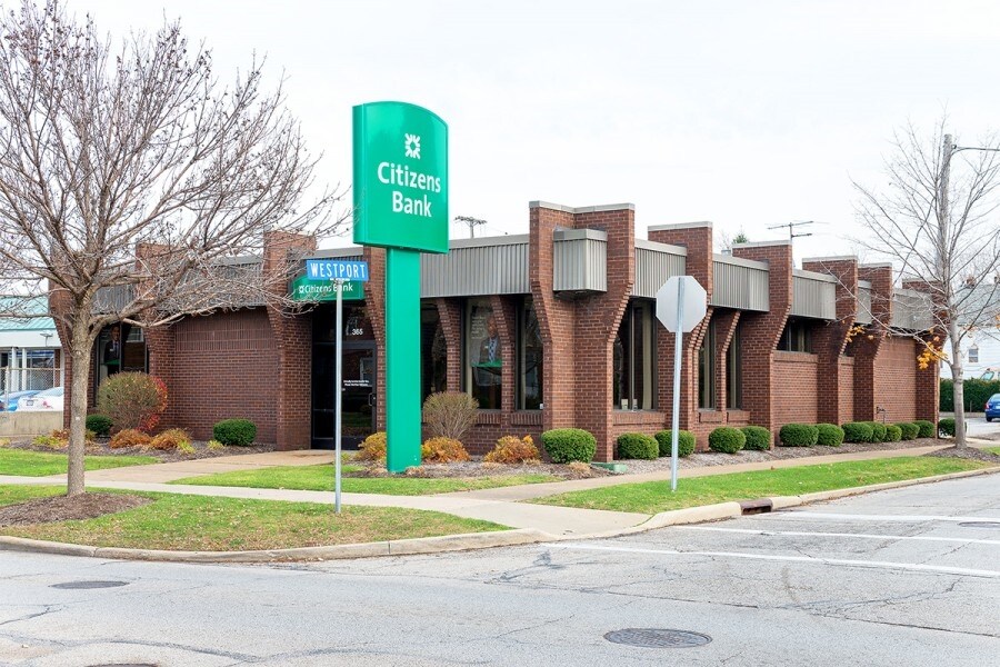 365 E 200 St Euclid, OH 44119 Retail Property for Sale on