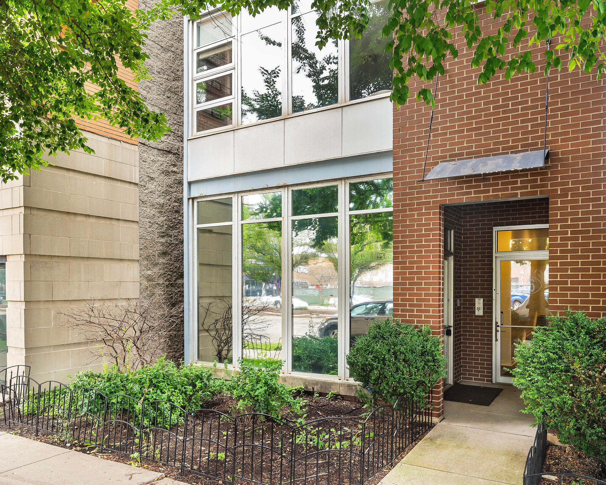 2716 N Ashland Ave, Chicago, IL for Sale