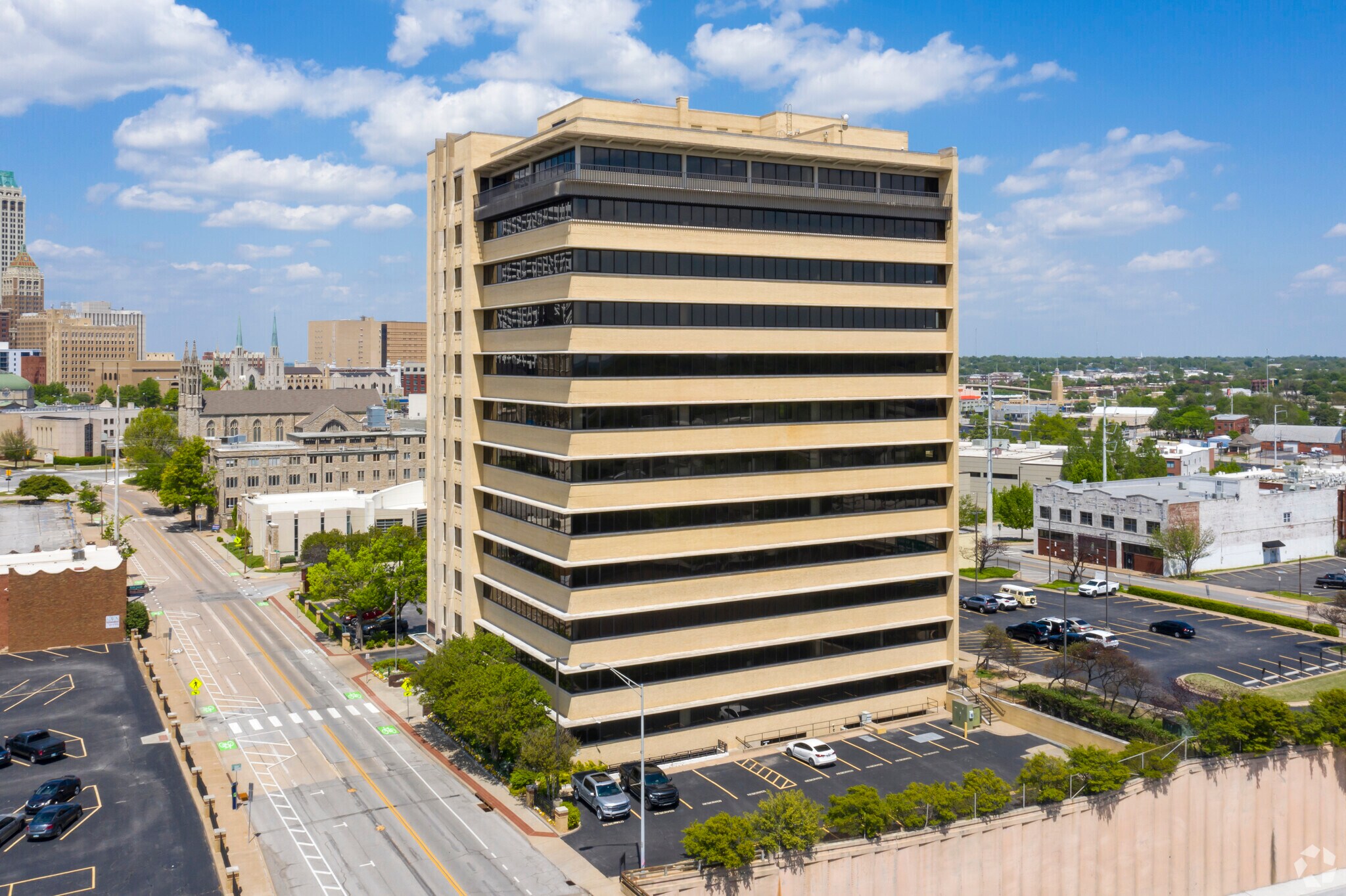 1215 S Boulder Ave, Tulsa, OK for Rent