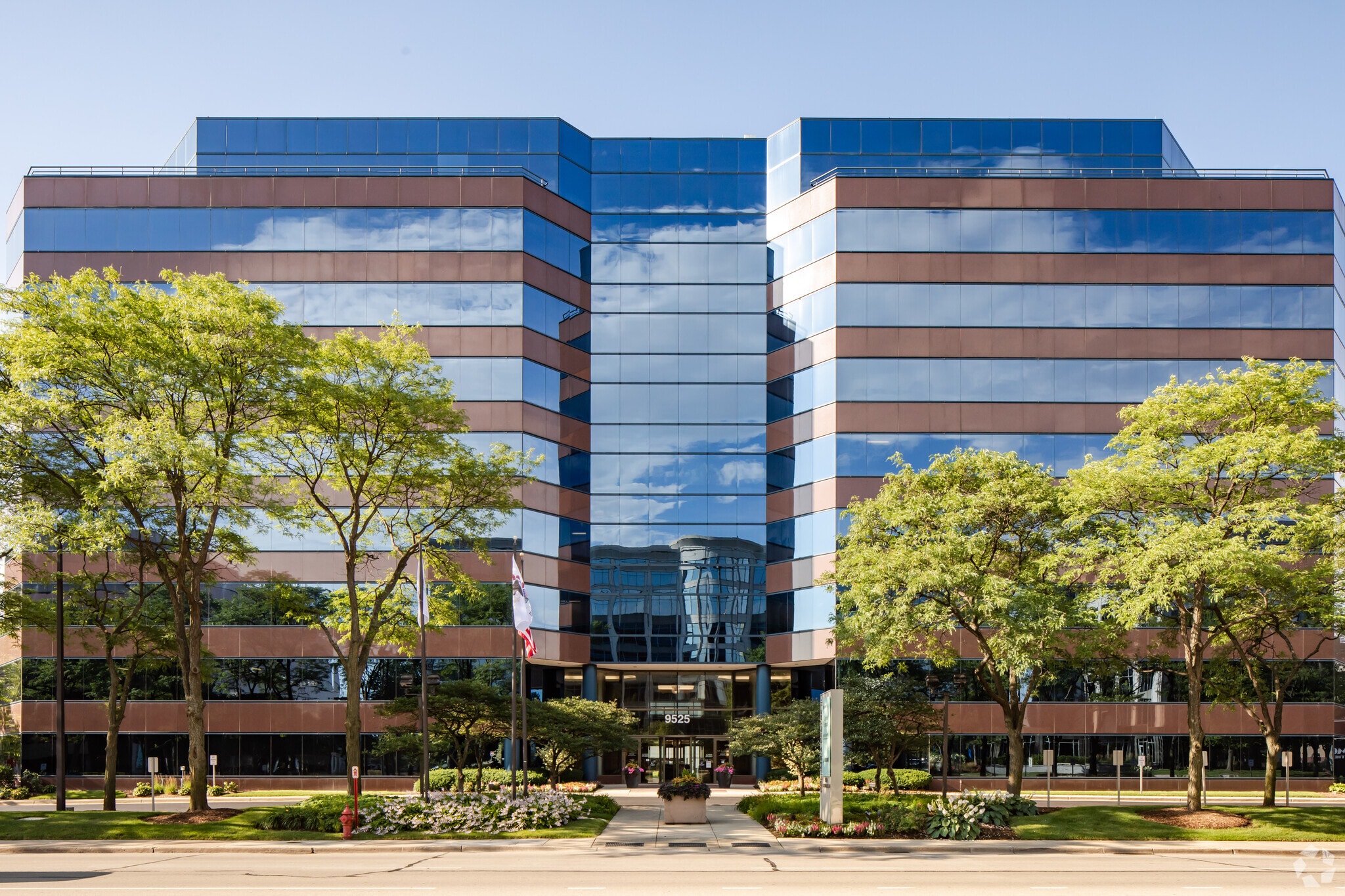 9525 W Bryn Mawr Ave, Rosemont, IL for Rent