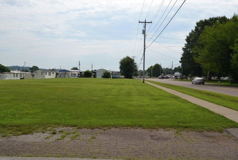 2714 Washington Blvd, Belpre, OH for Sale