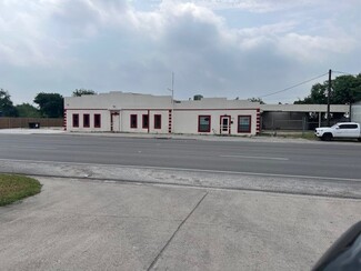 Robstown, TX Storefront Retail/Office - 210 N Upshaw Blvd