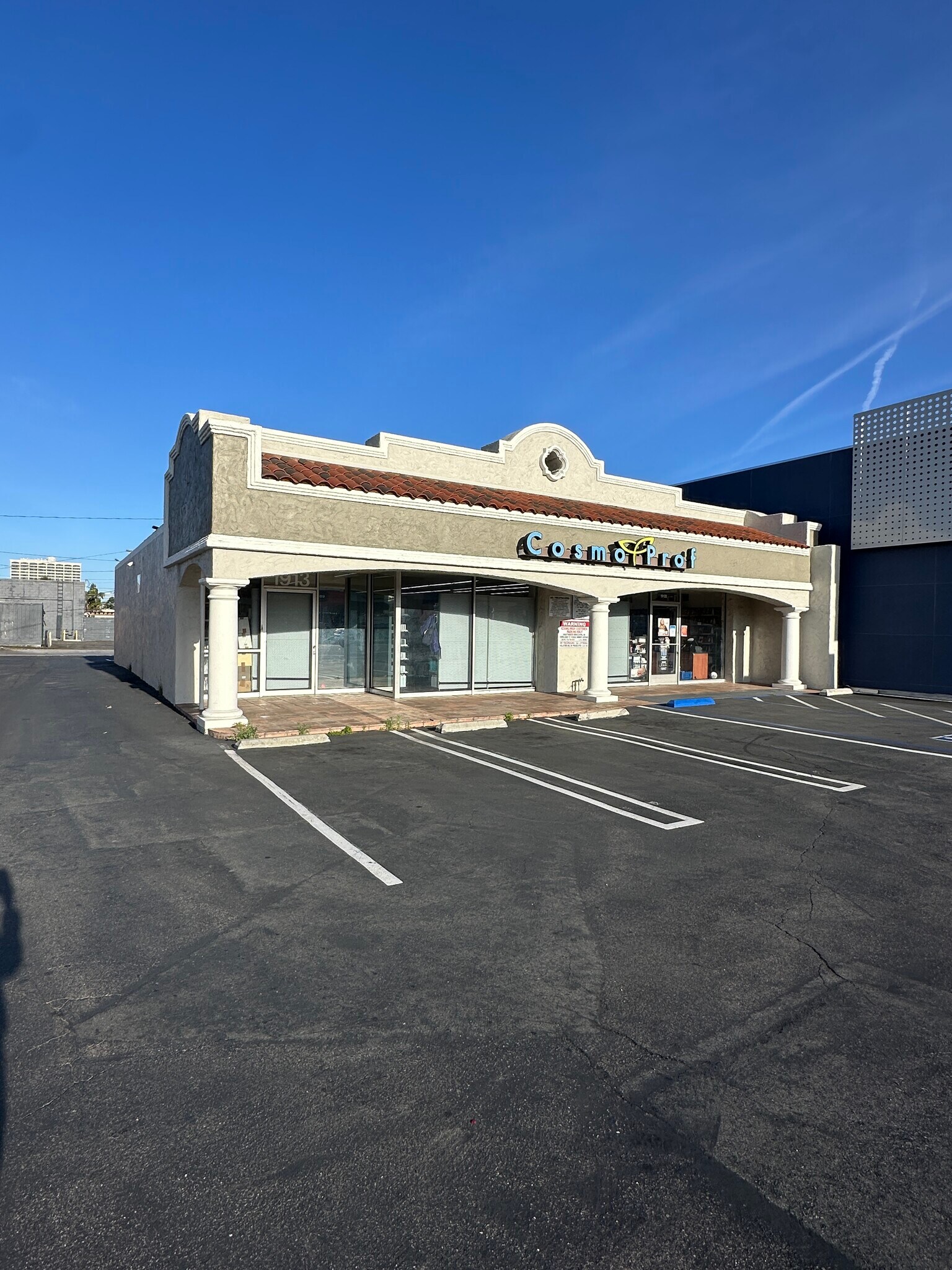 1913 Harbor Blvd, Costa Mesa, CA for Rent