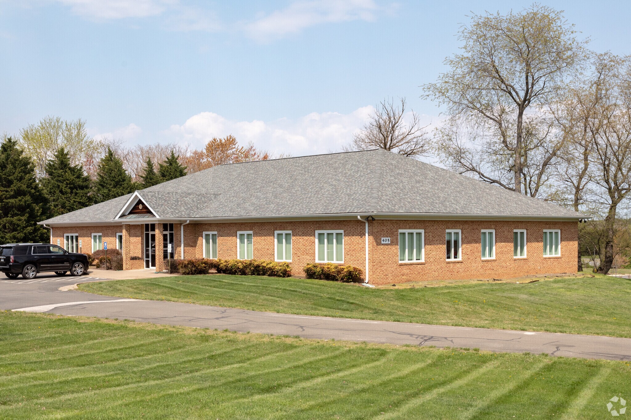 405 Belle Air Ln Warrenton, VA 20186 Office Property for Lease on