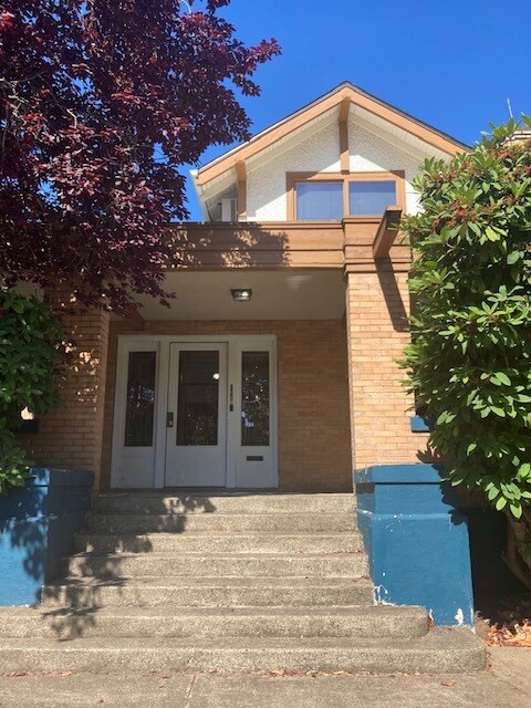 1011 Esther st, Vancouver, WA for Rent