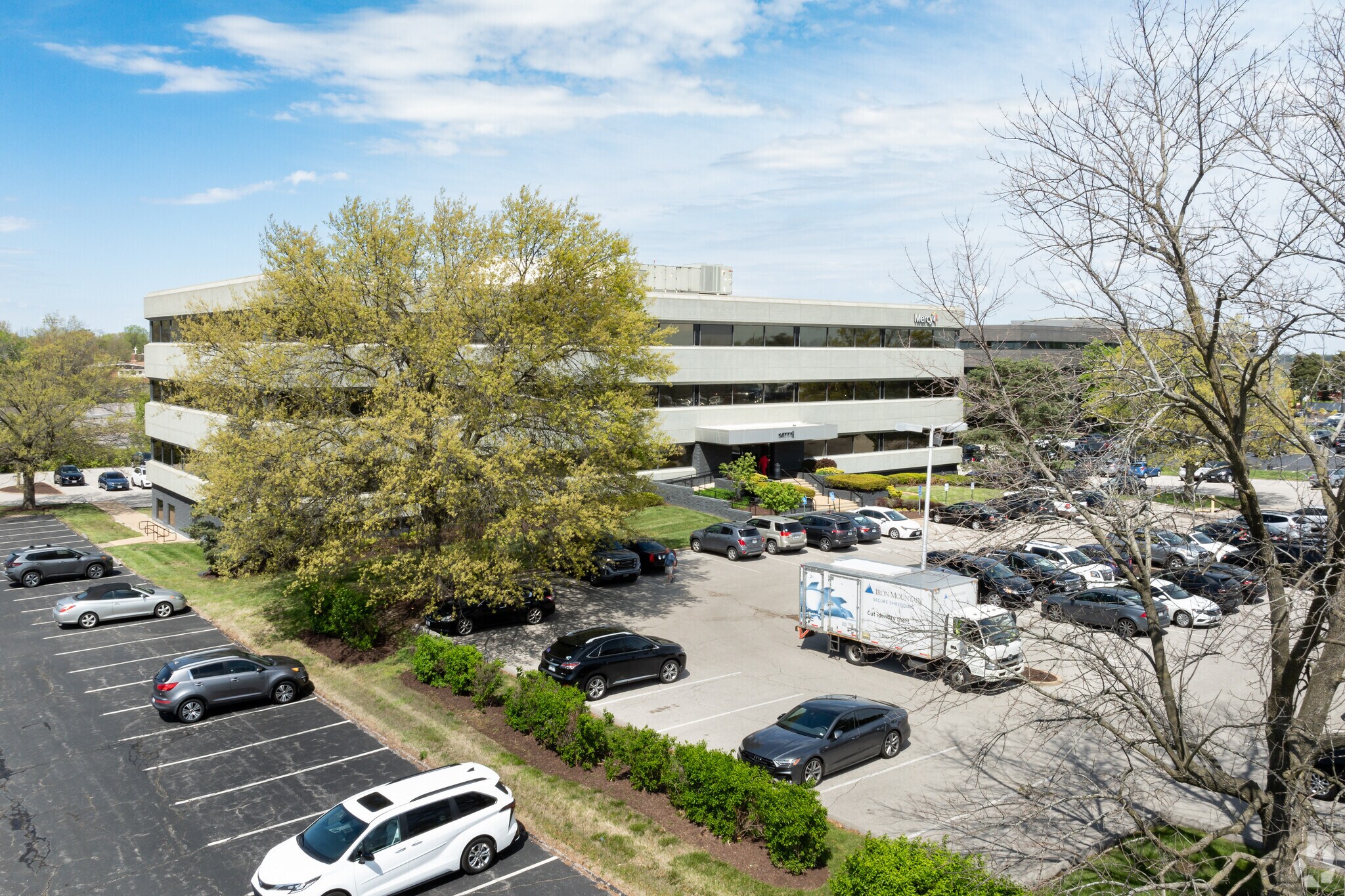 10777 Sunset Office Dr, Sunset Hills, MO for Rent