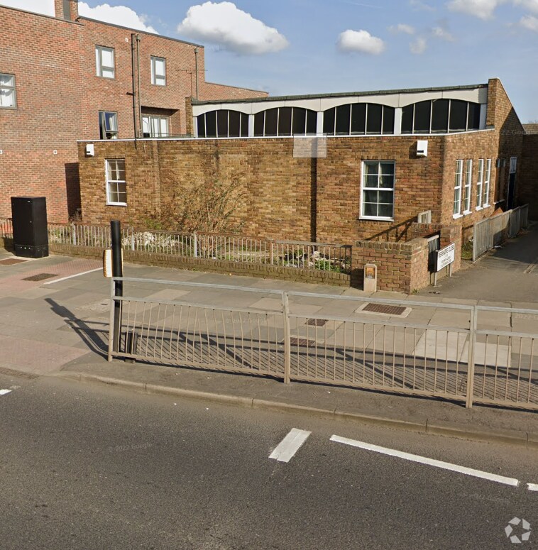 600 Cranbrook Rd, Ilford, LND for Sale
